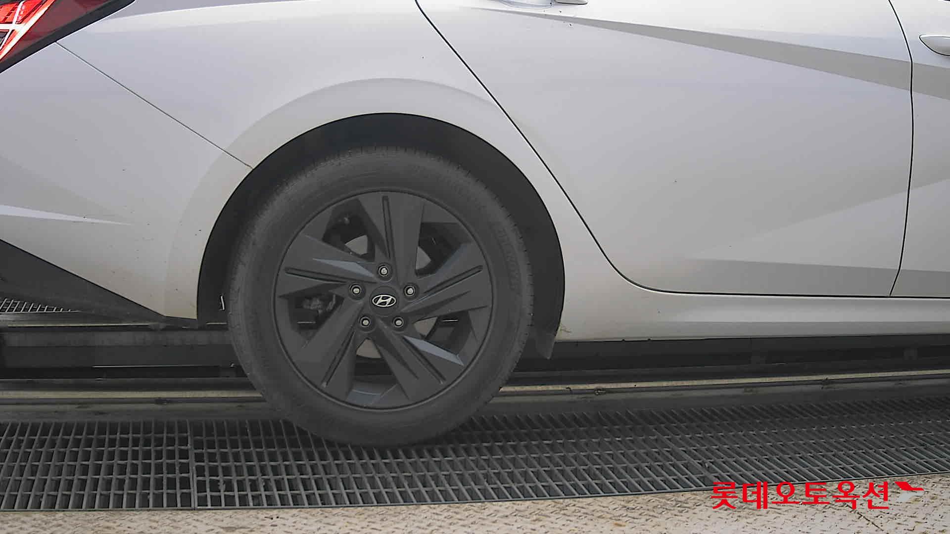 2021 - hyundai avante