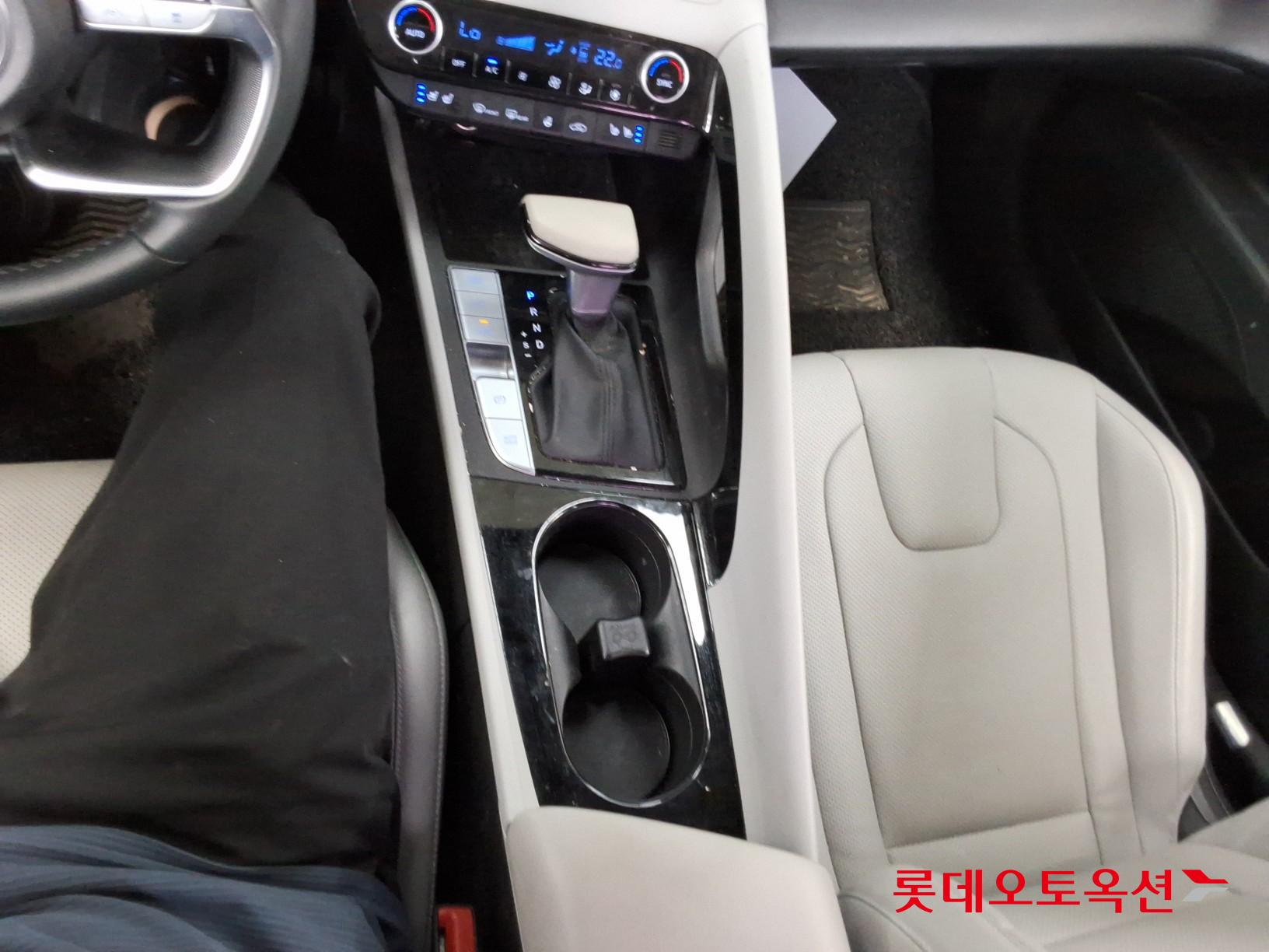 2021 - hyundai avante