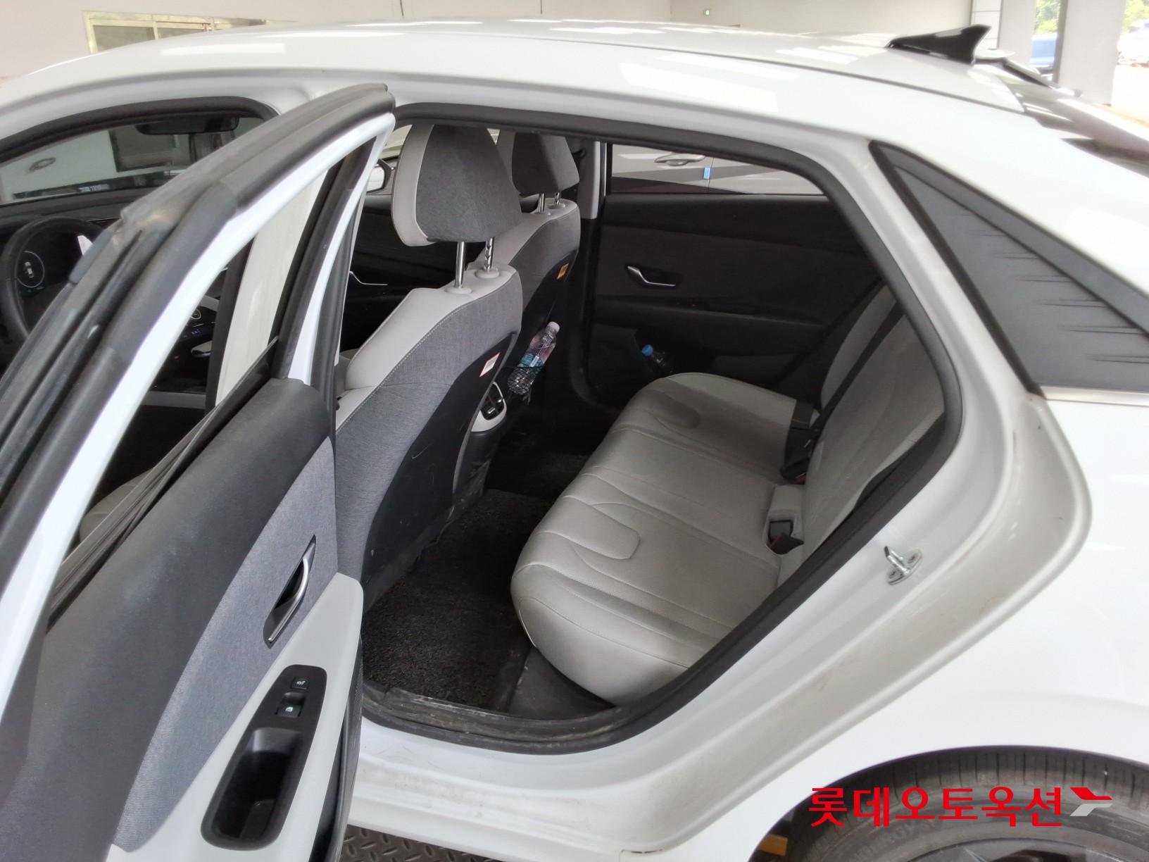 2021 - hyundai avante