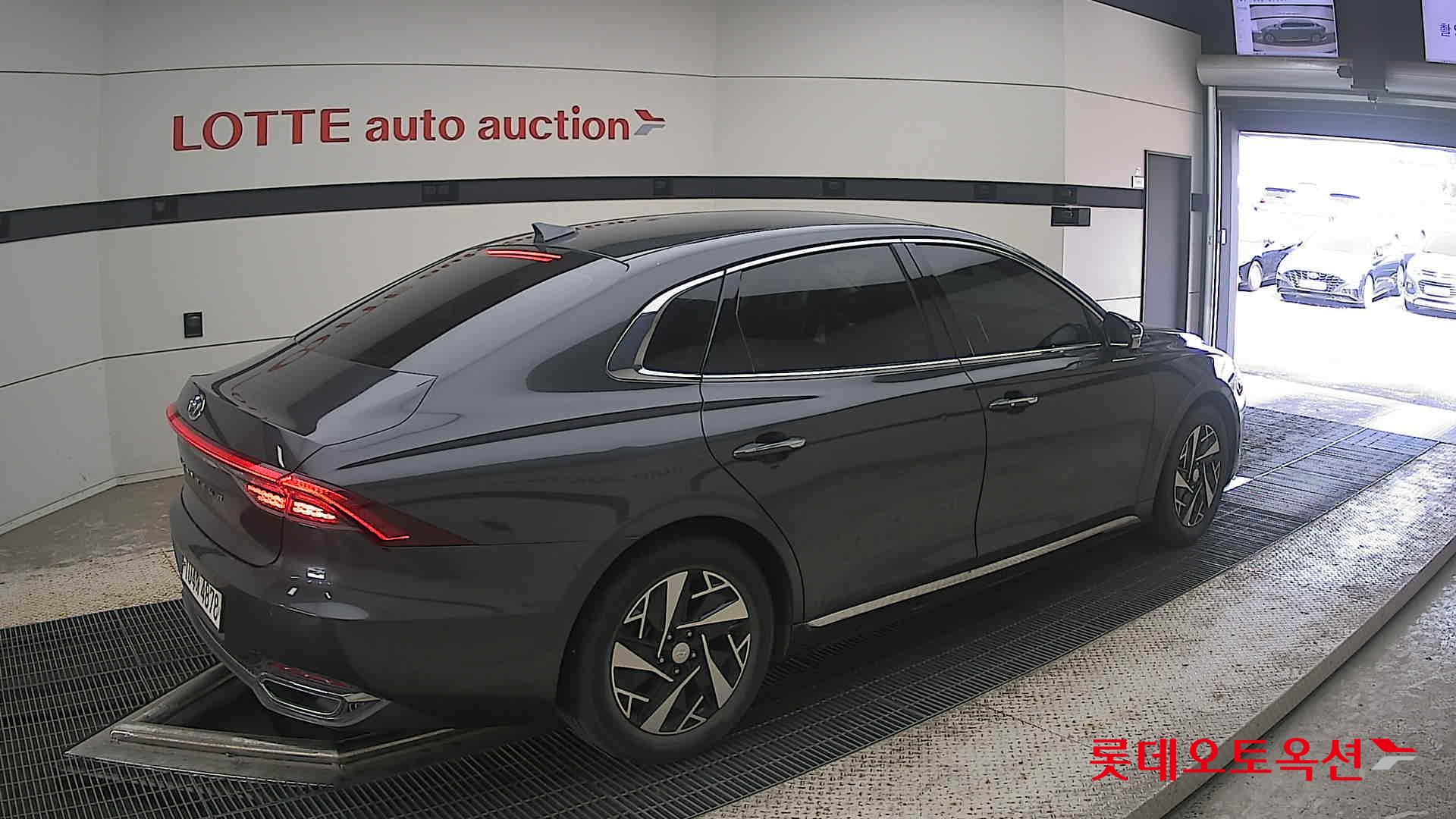 2020 - hyundai grandeur