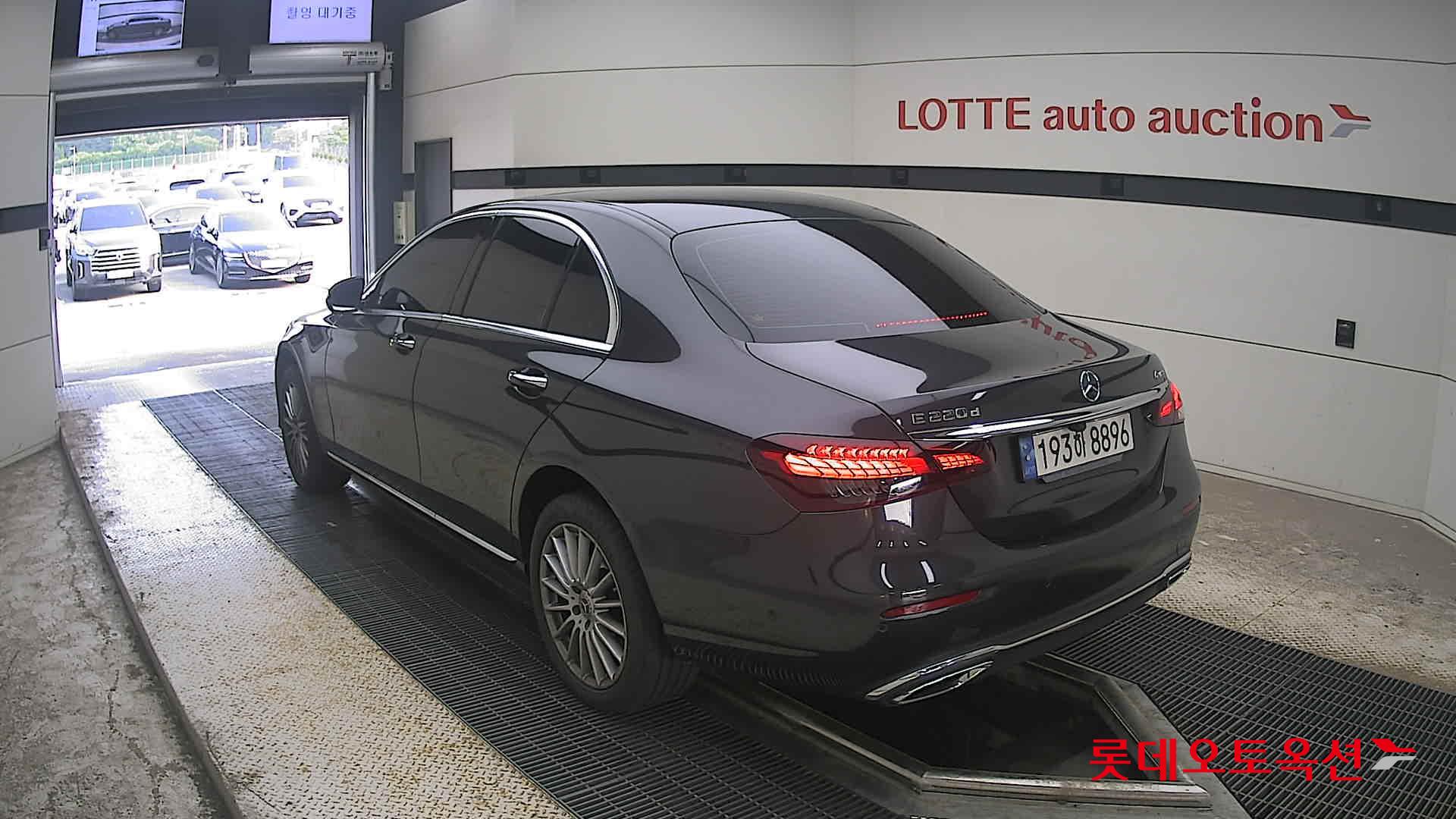 2022 - mercedes-benz e220