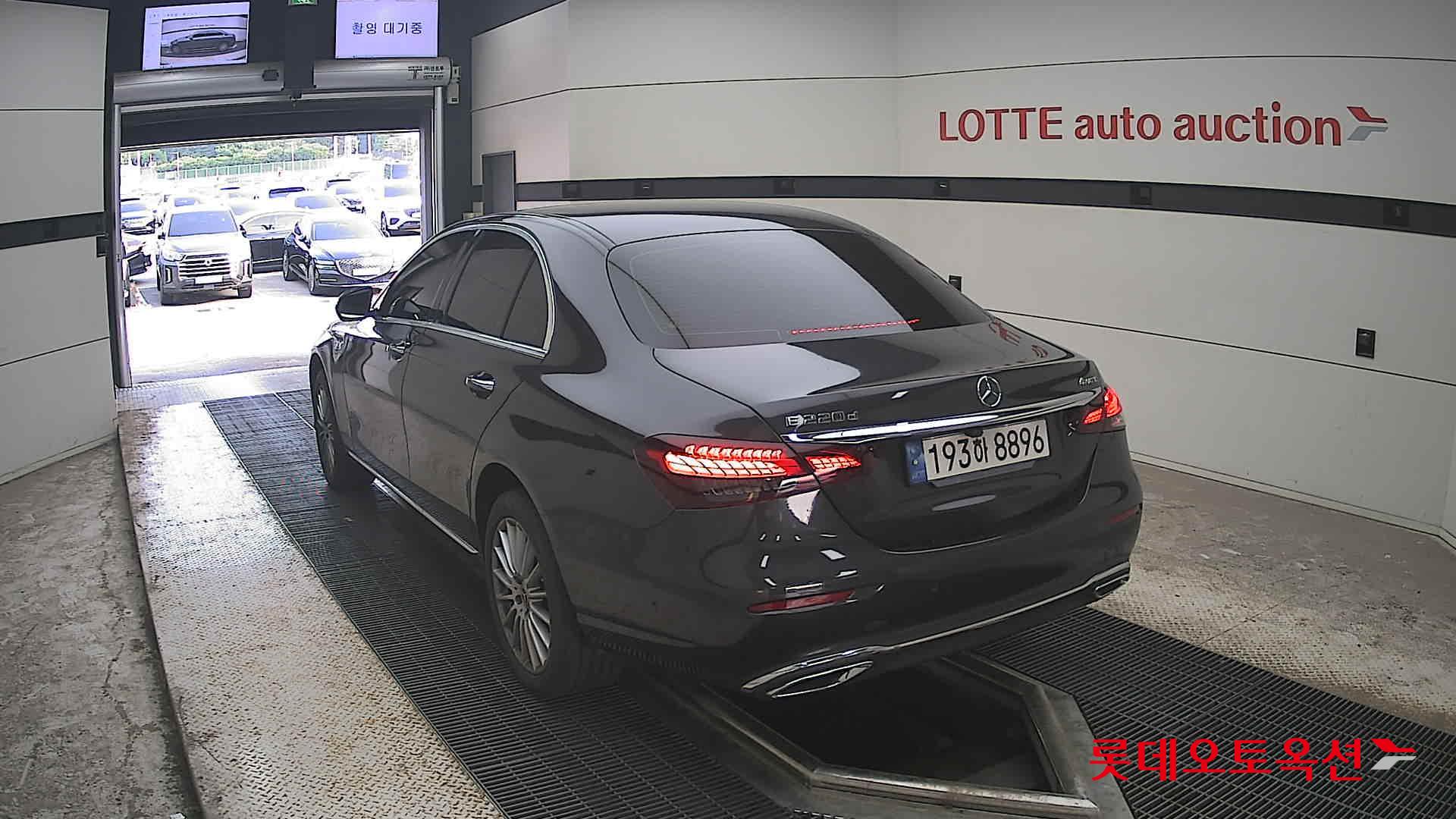 2022 - mercedes-benz e220