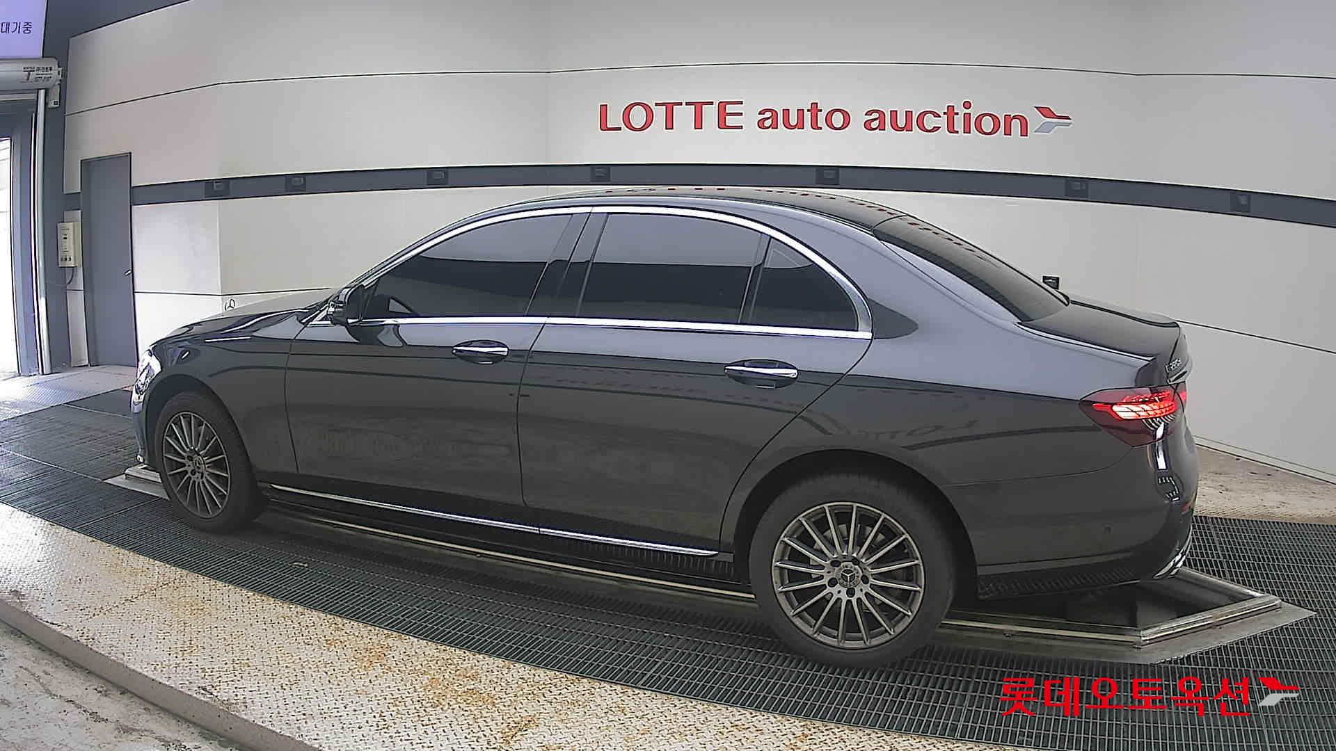 2022 - mercedes-benz e220