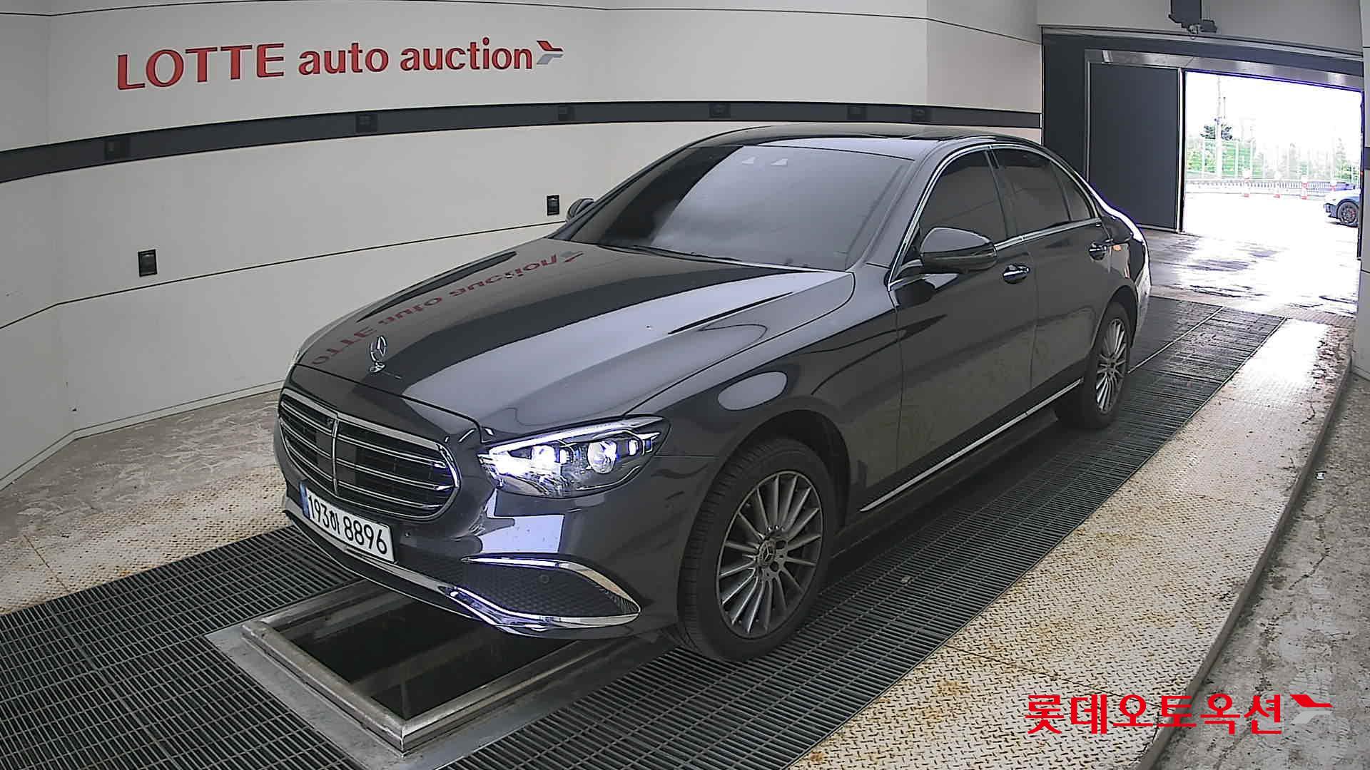 2022 - mercedes-benz e220