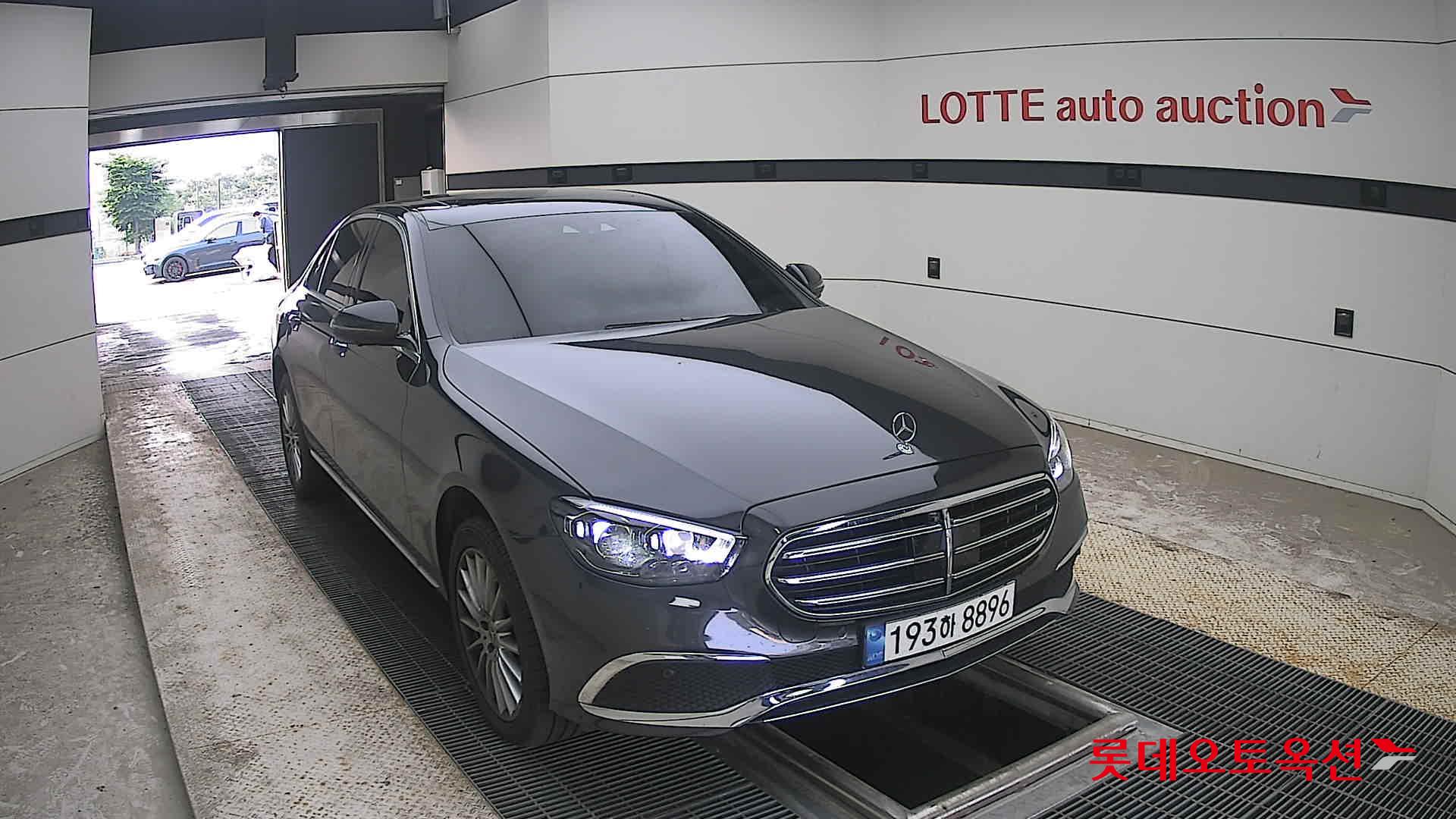 2022 - mercedes-benz e220