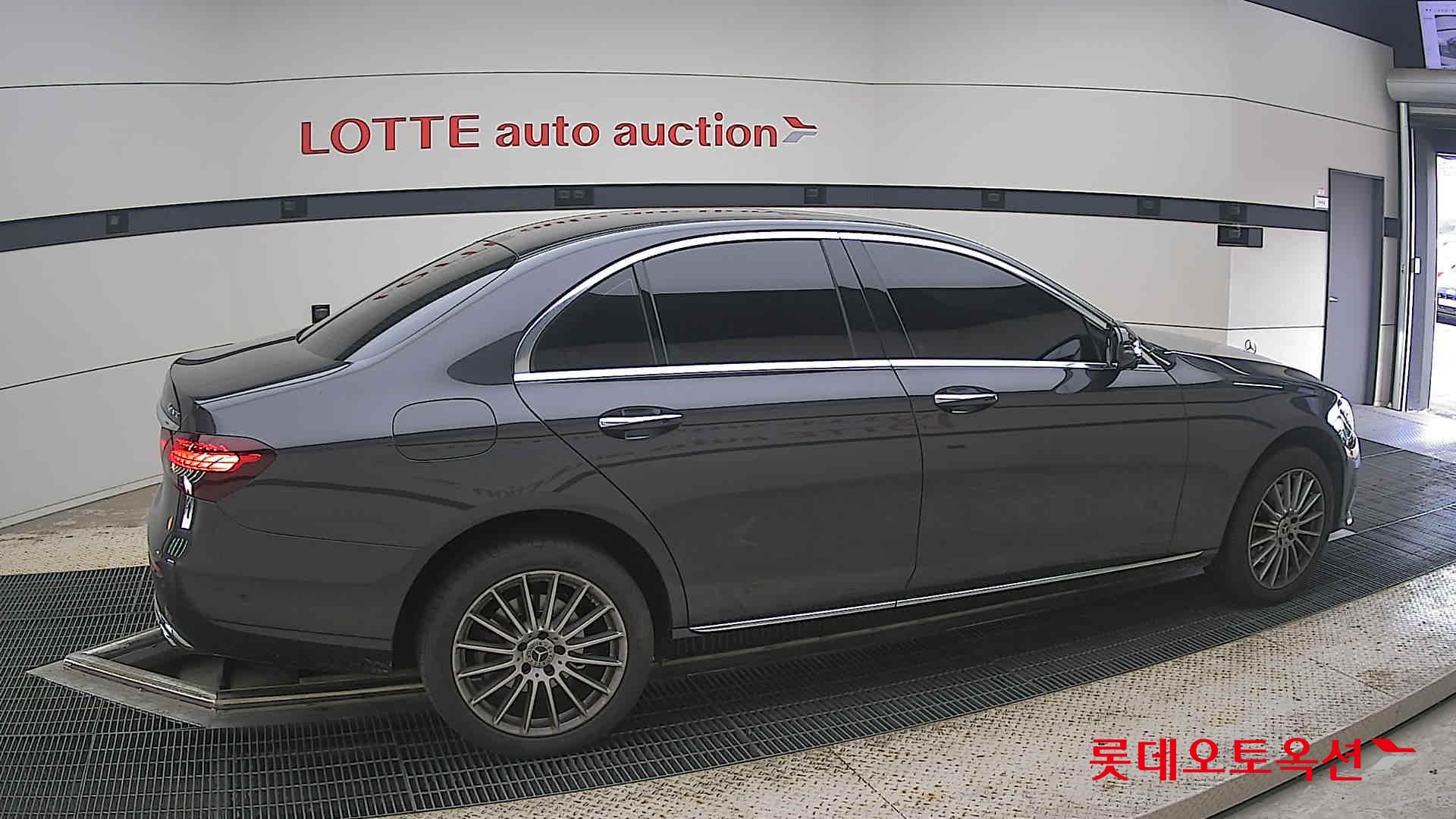 2022 - mercedes-benz e220