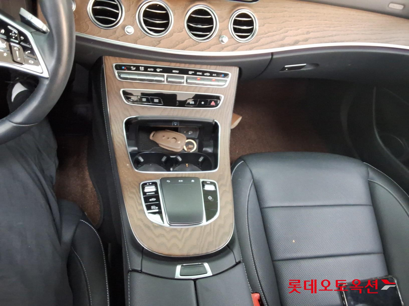 2022 - mercedes-benz e220
