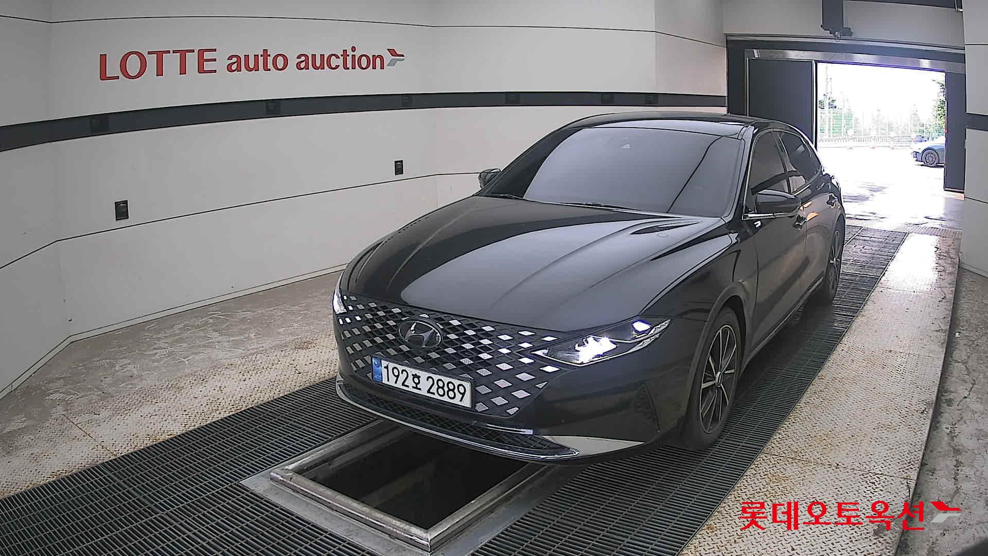 2022 - hyundai grandeur