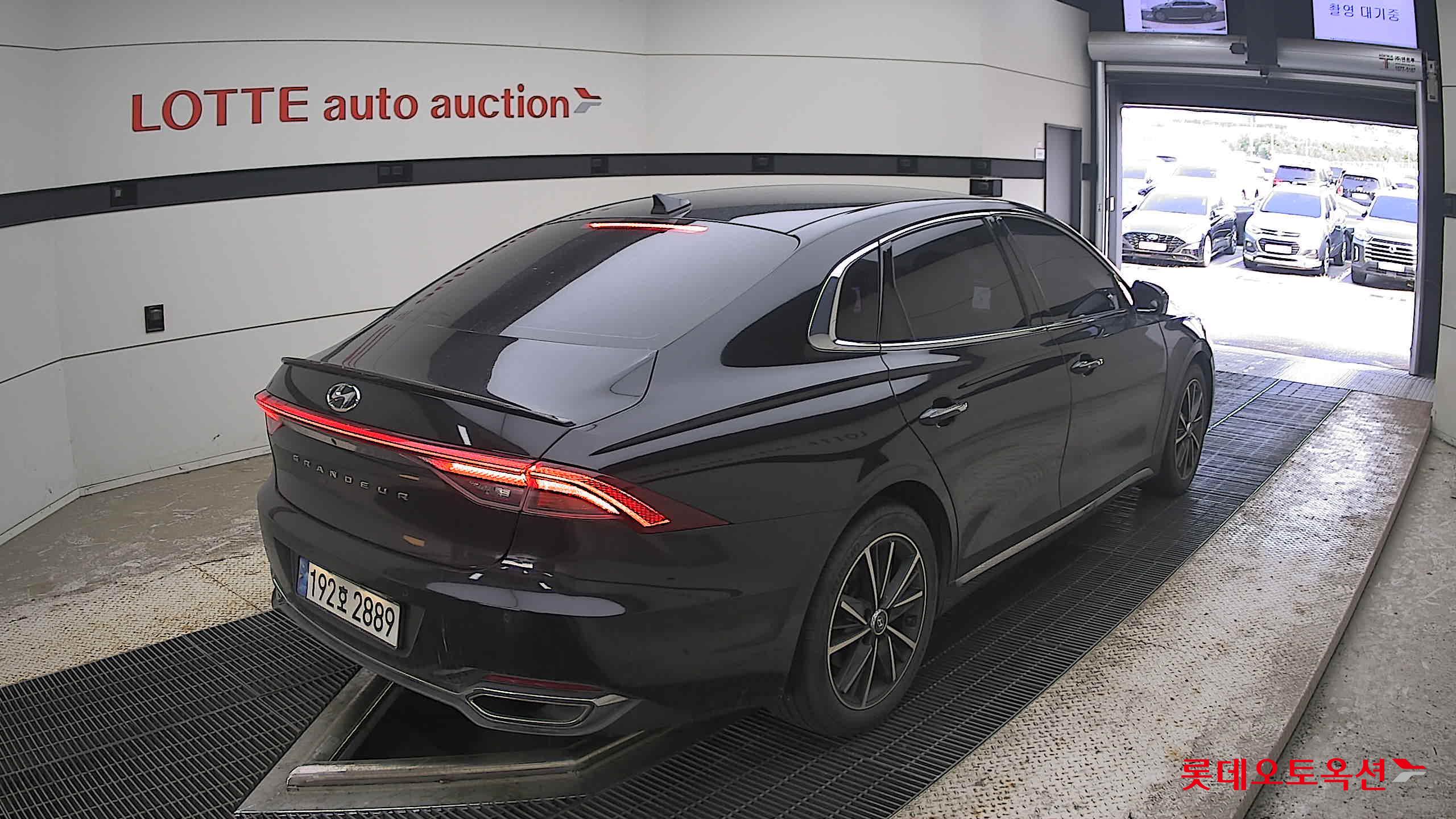 2022 - hyundai grandeur