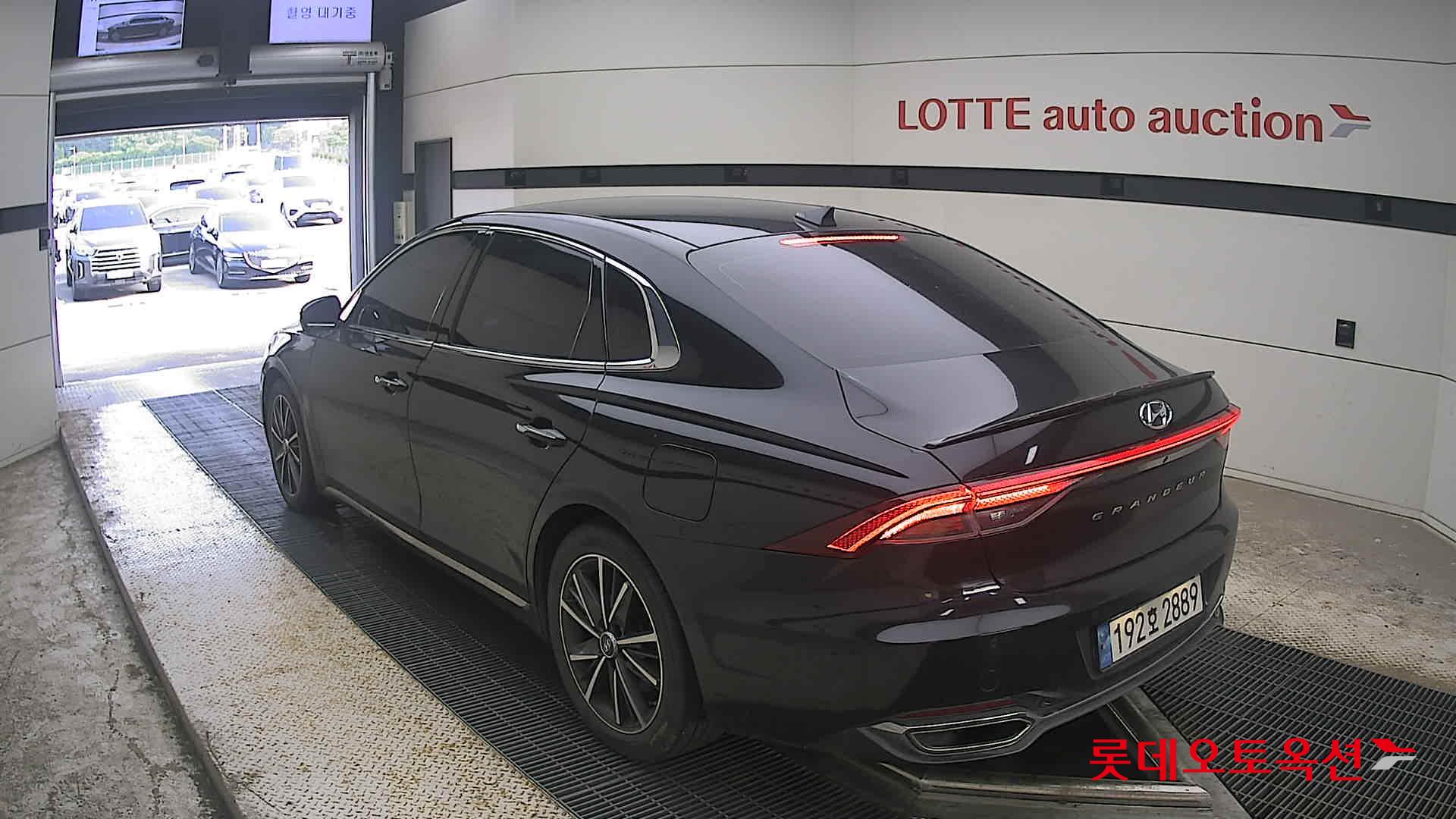 2022 - hyundai grandeur