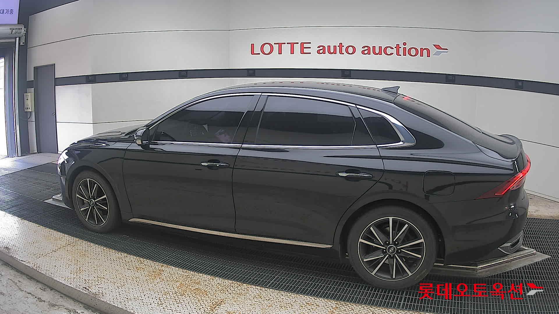 2022 - hyundai grandeur