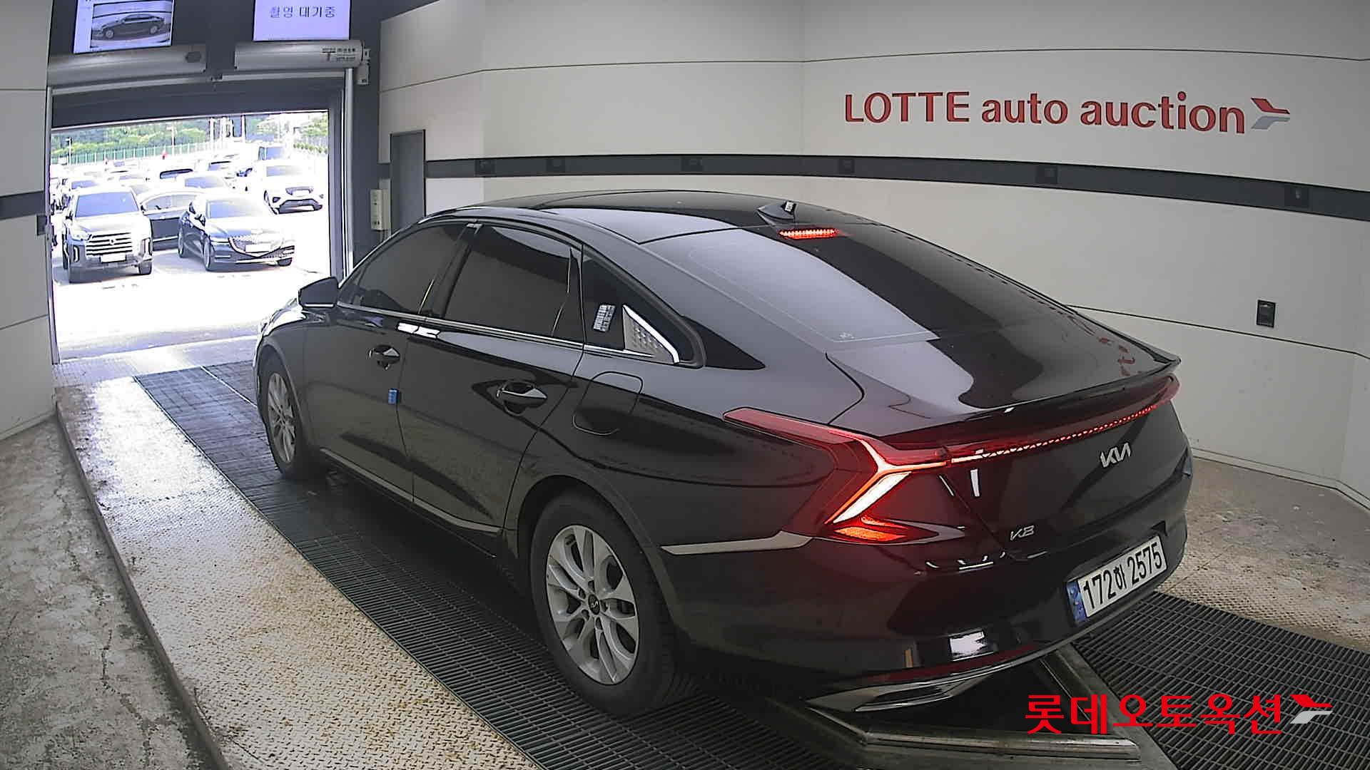 2023 - kia k8