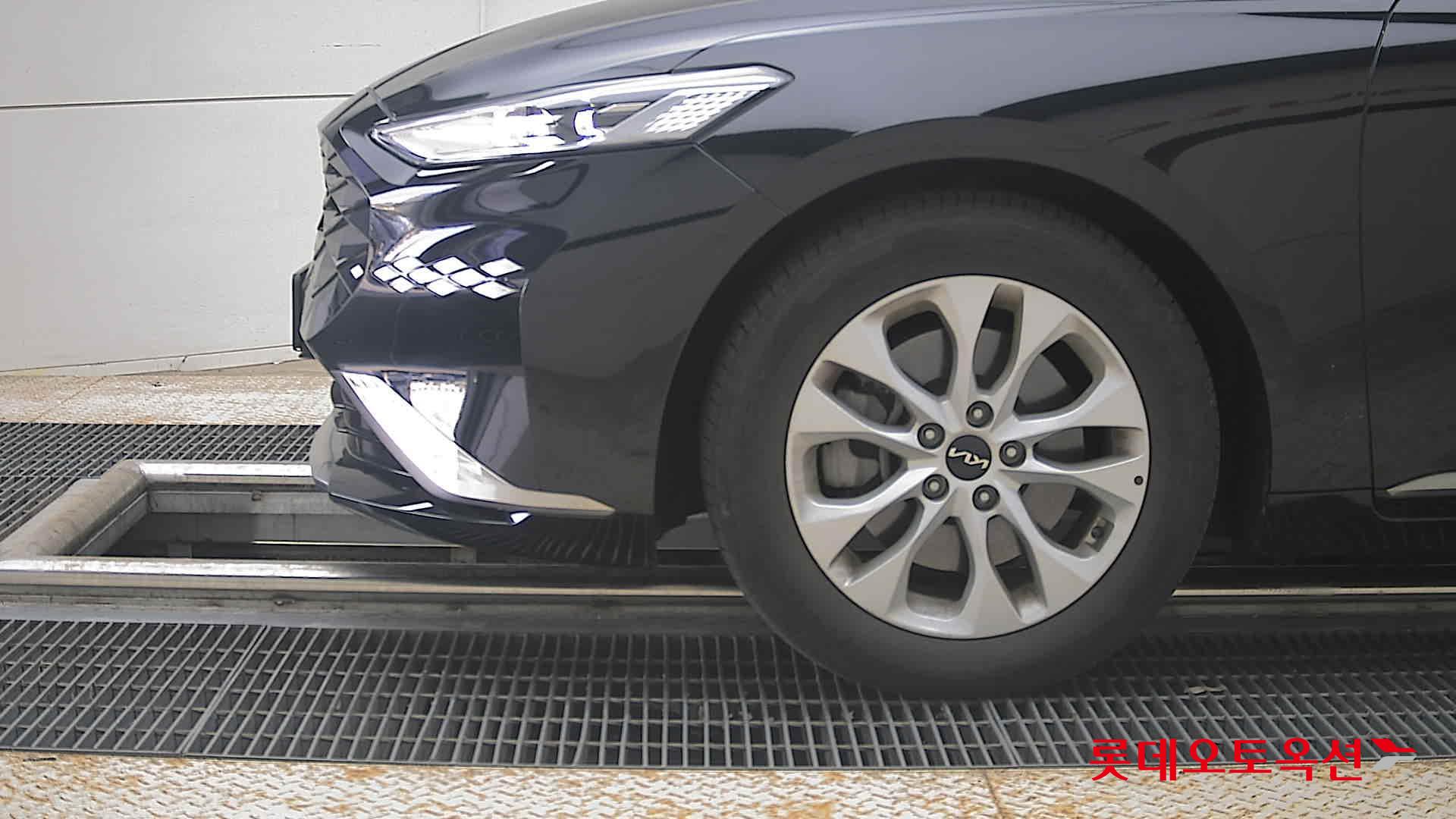 2023 - kia k8