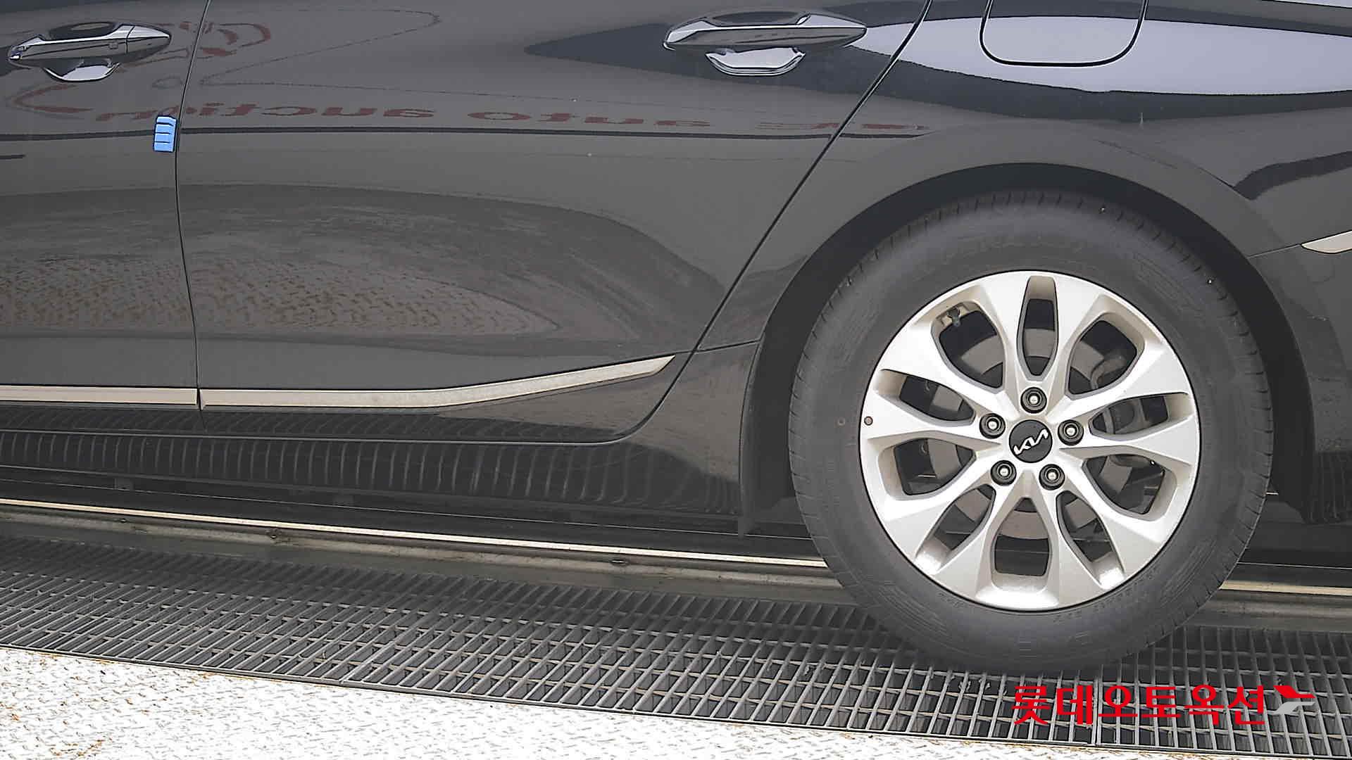 2023 - kia k8