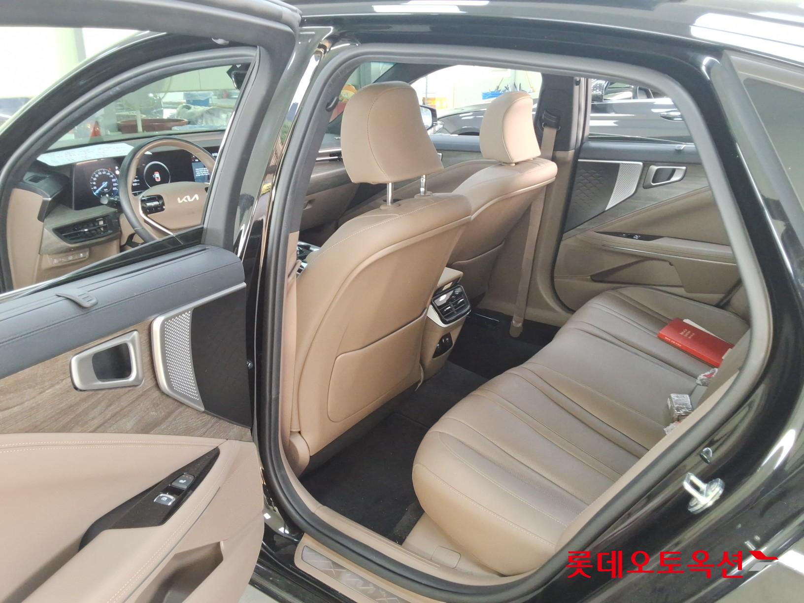 2023 - kia k8