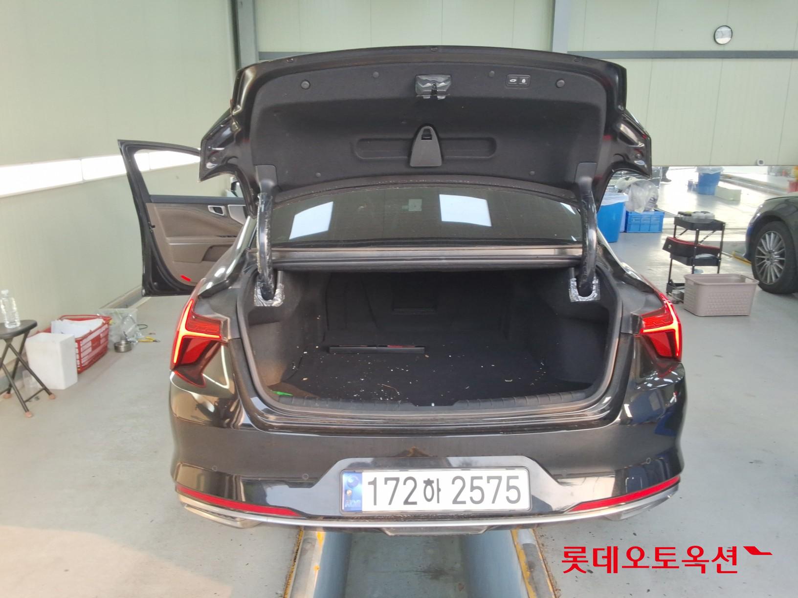 2023 - kia k8