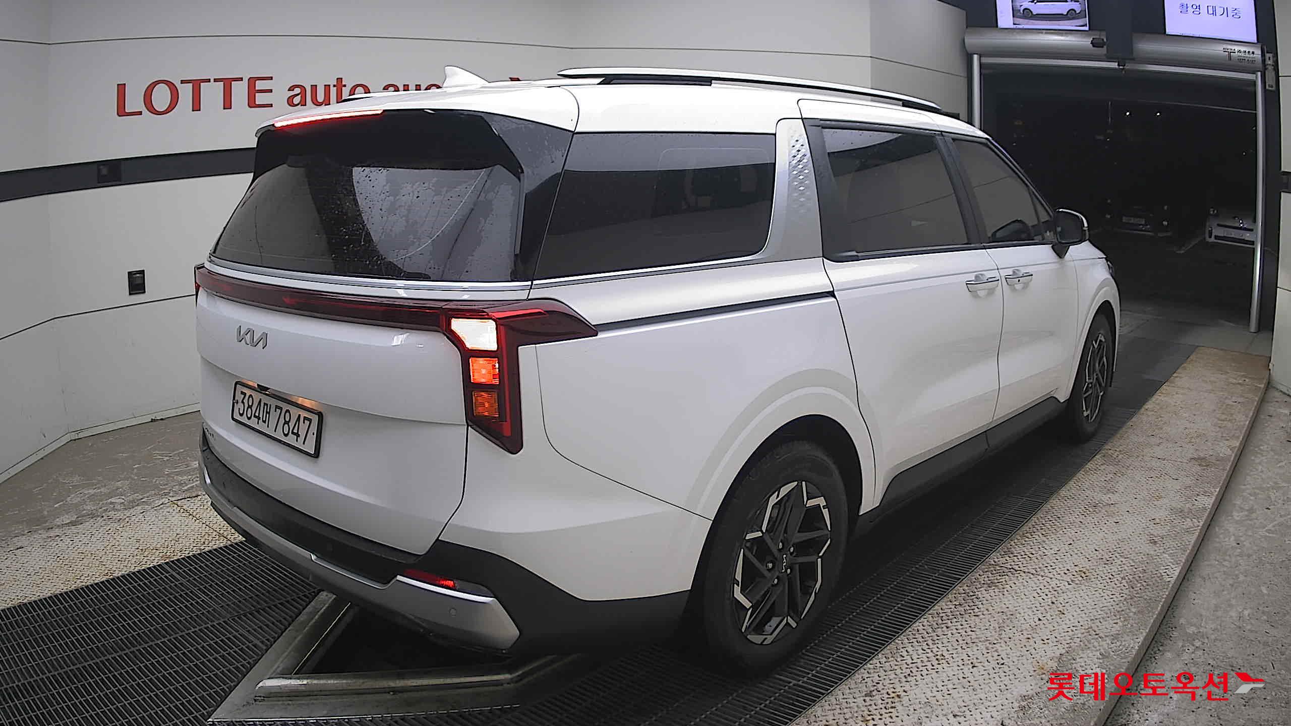 2024 - kia carnival