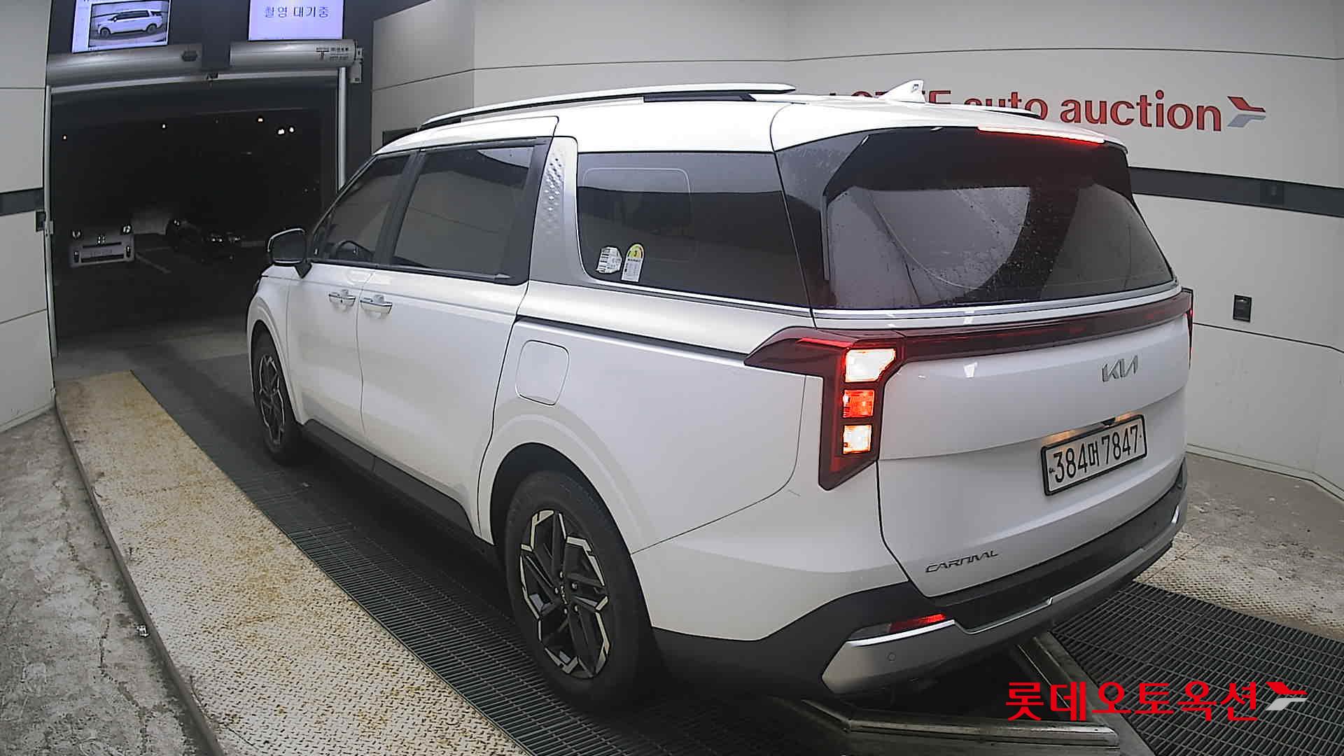 2024 - kia carnival