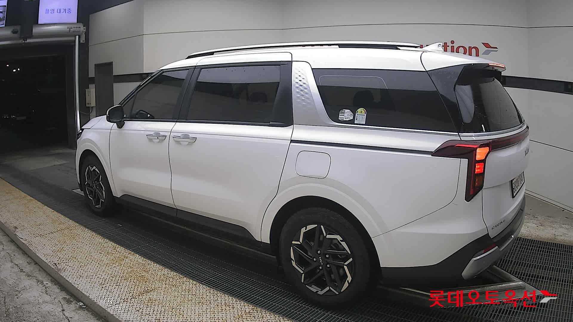 2024 - kia carnival
