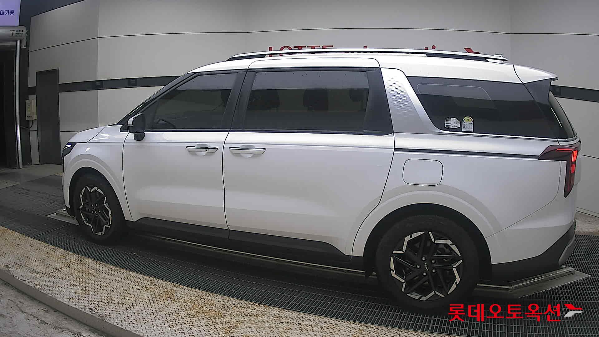 2024 - kia carnival