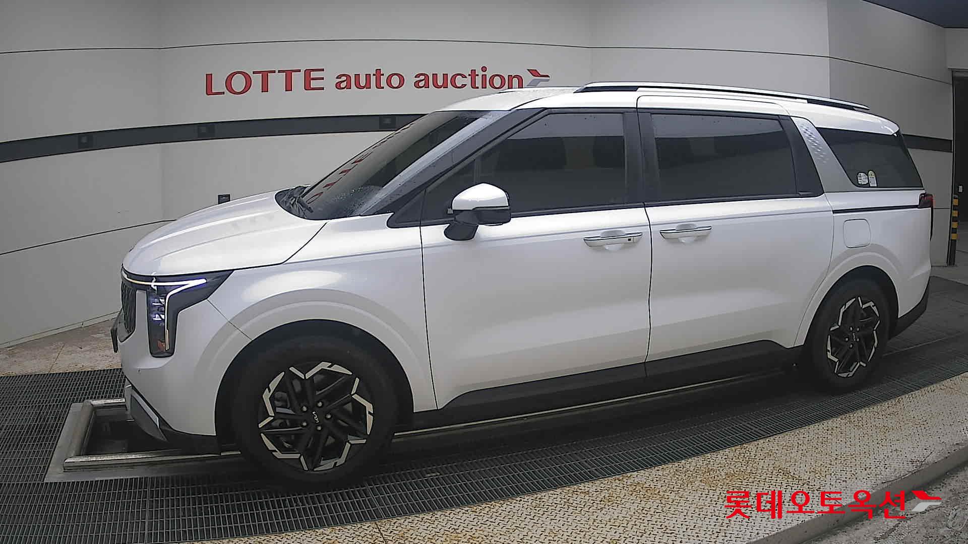 2024 - kia carnival