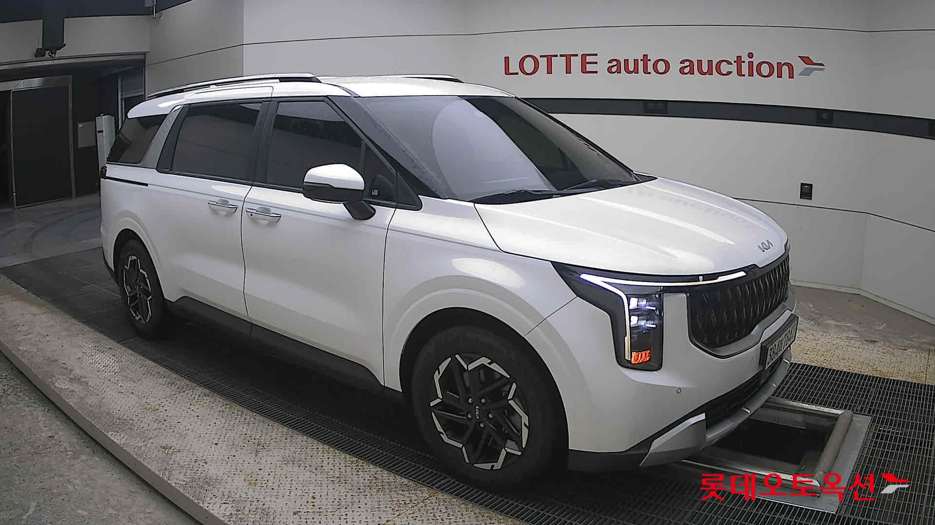 2024 - kia carnival