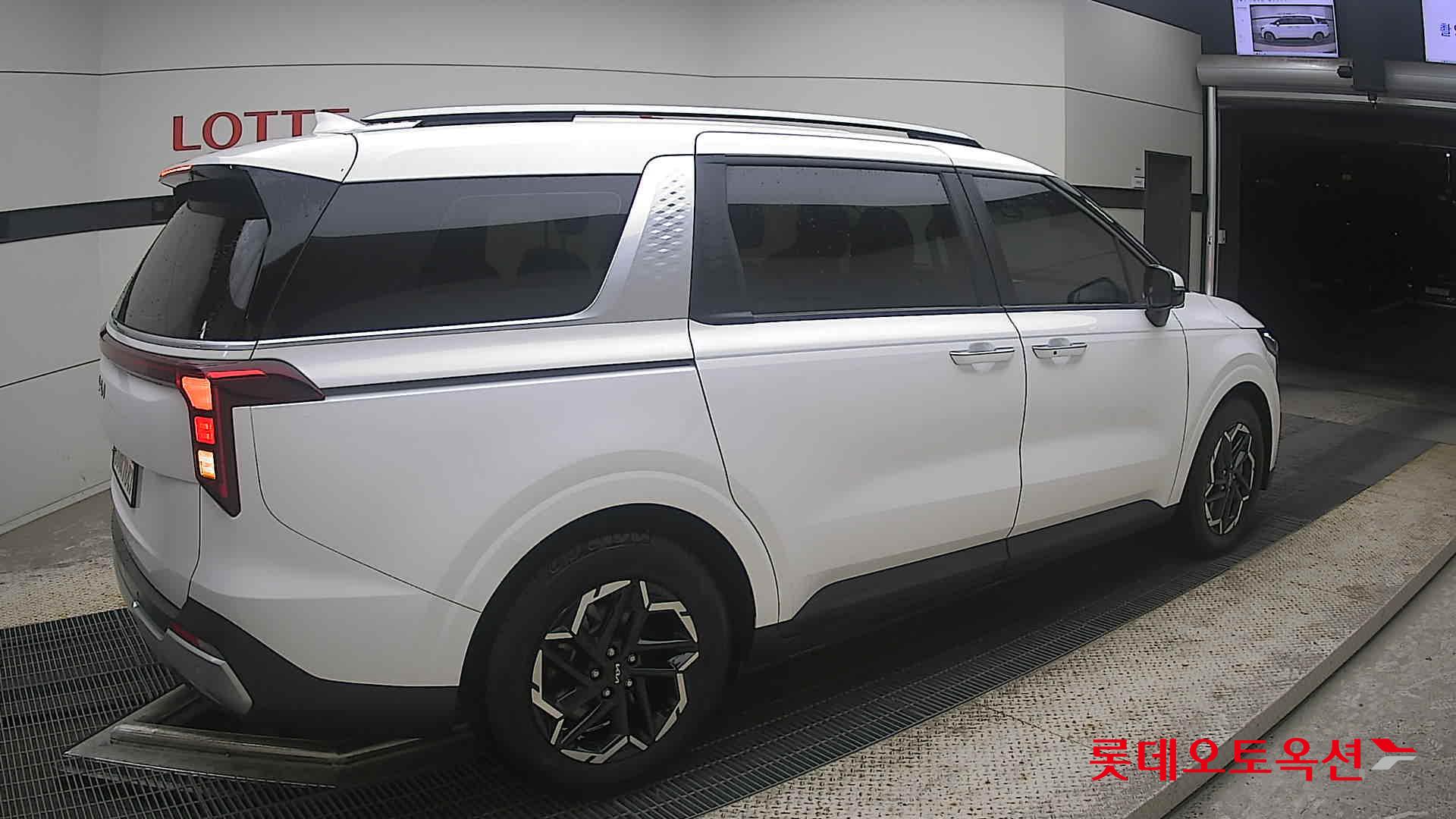 2024 - kia carnival