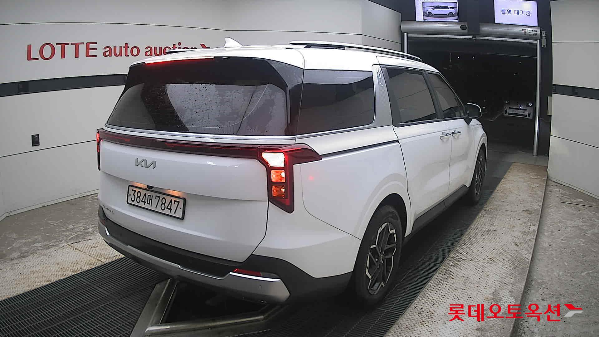 2024 - kia carnival
