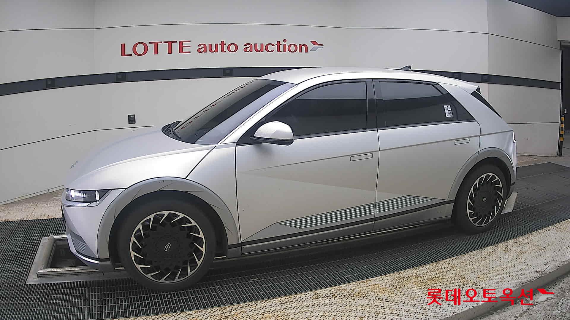 2022 - hyundai ioniq