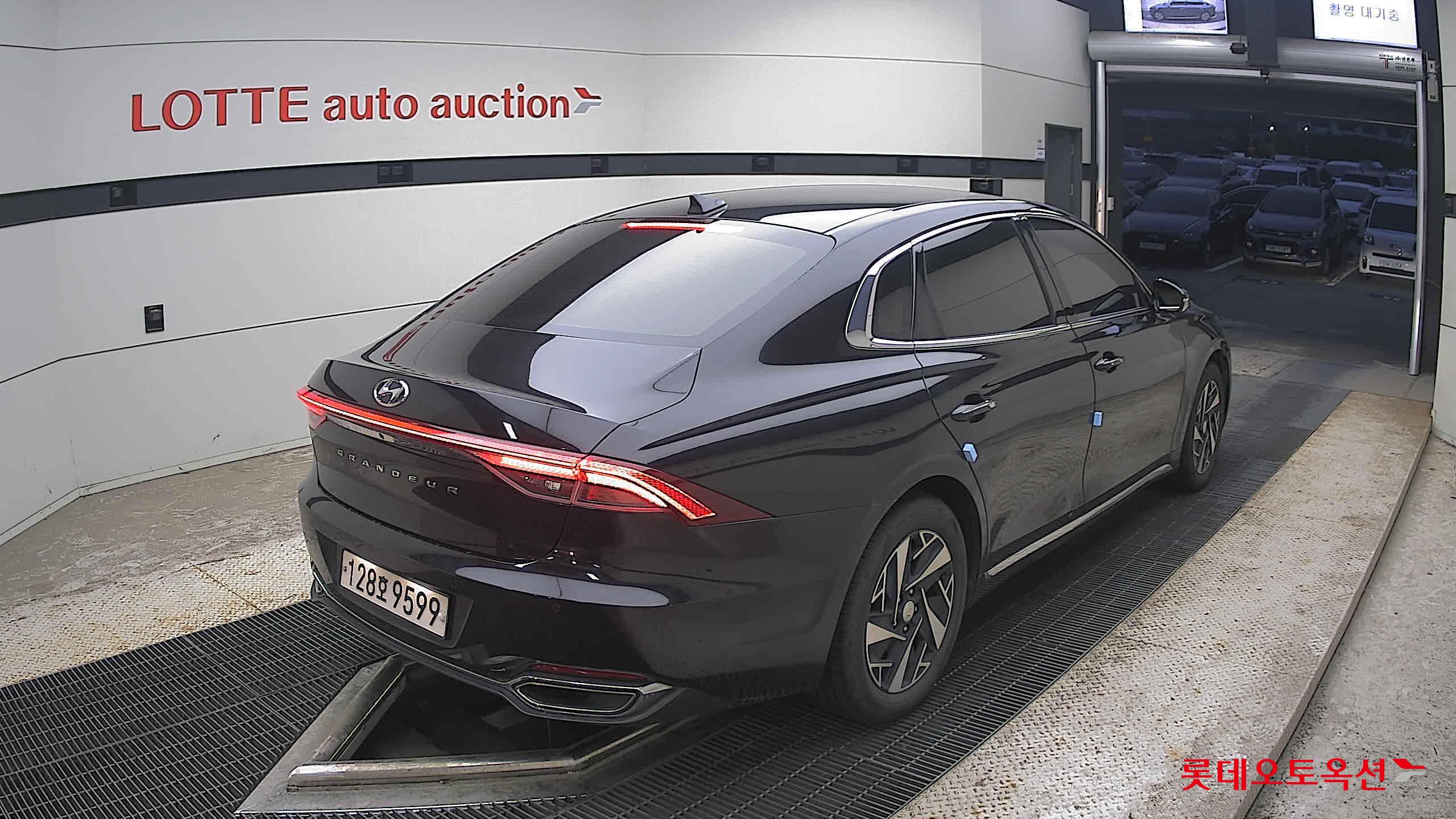 2020 - hyundai grandeur