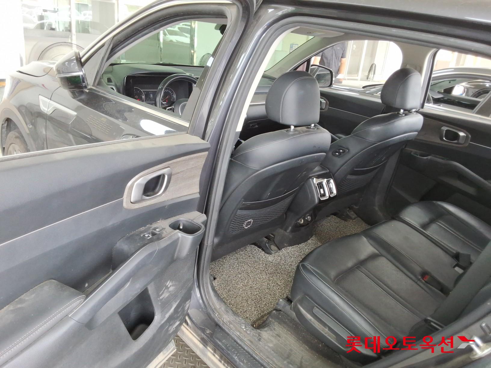 2021 - kia sorento