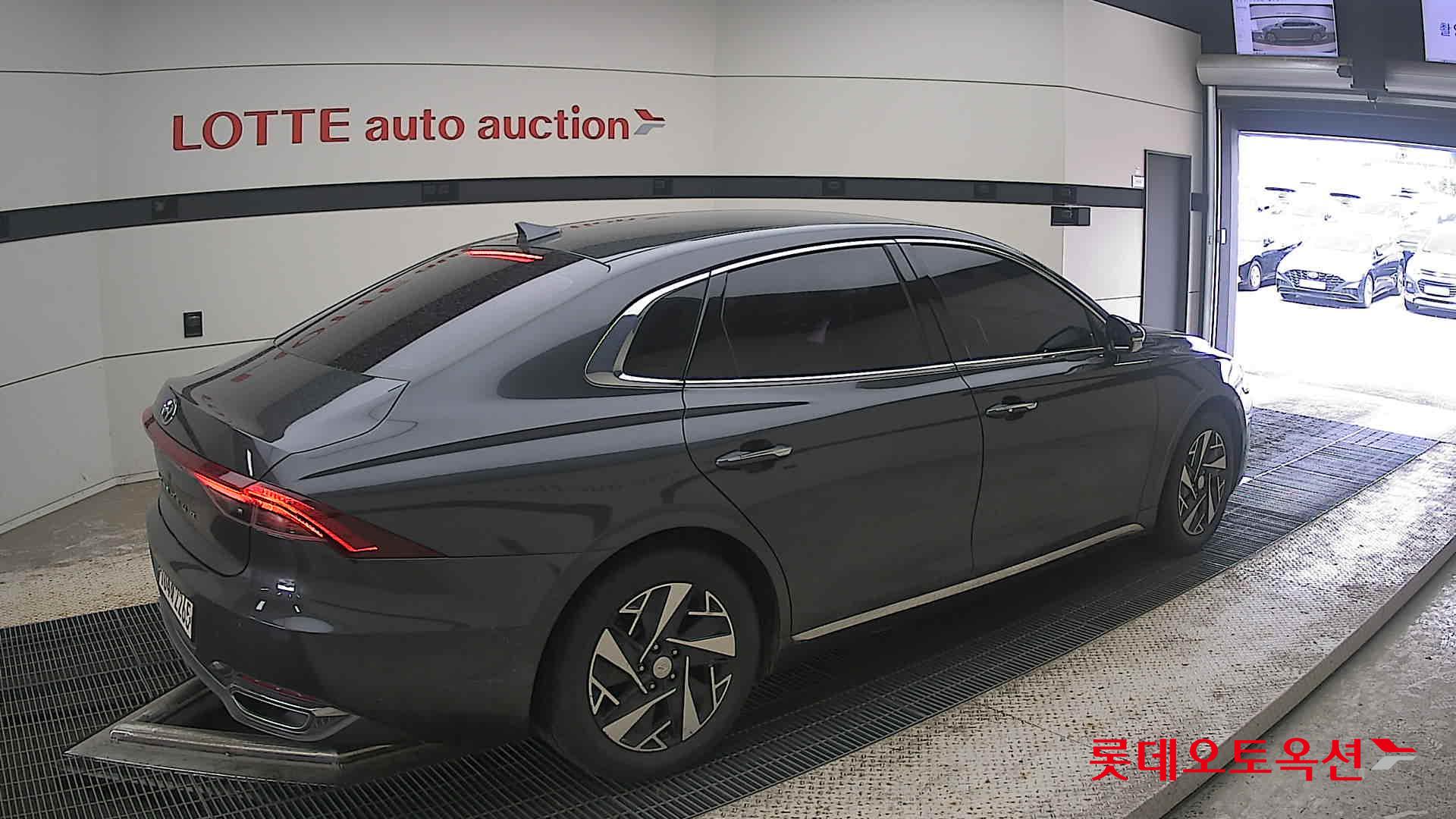 2020 - hyundai grandeur