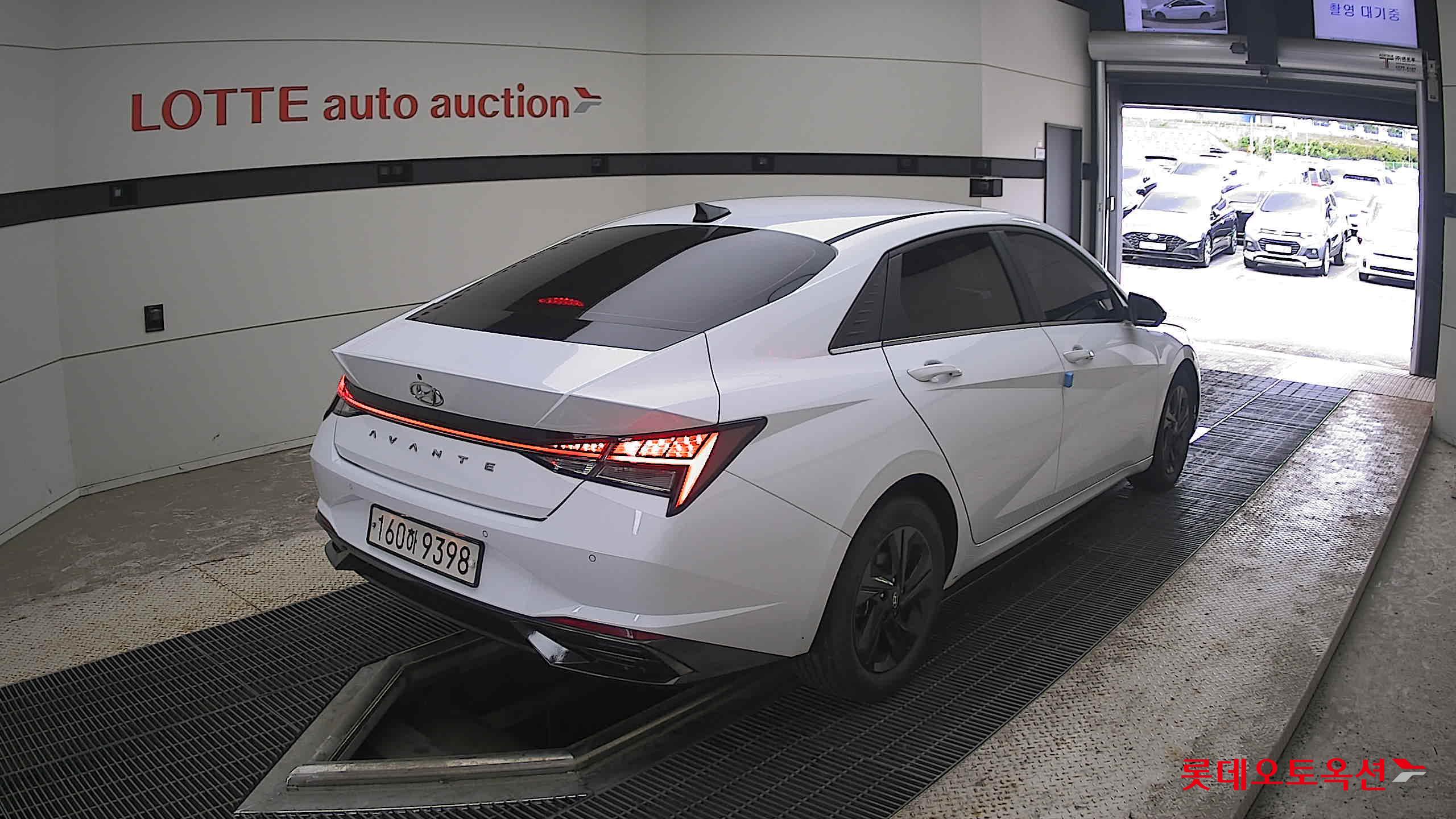 2021 - hyundai avante