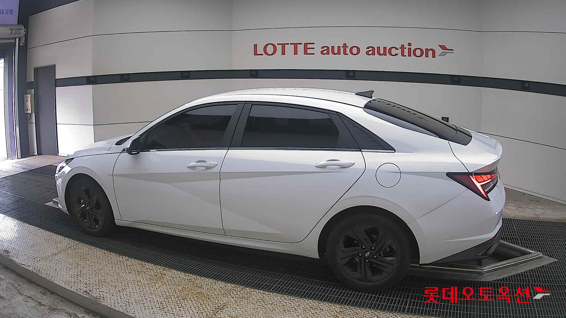 2021 - hyundai avante