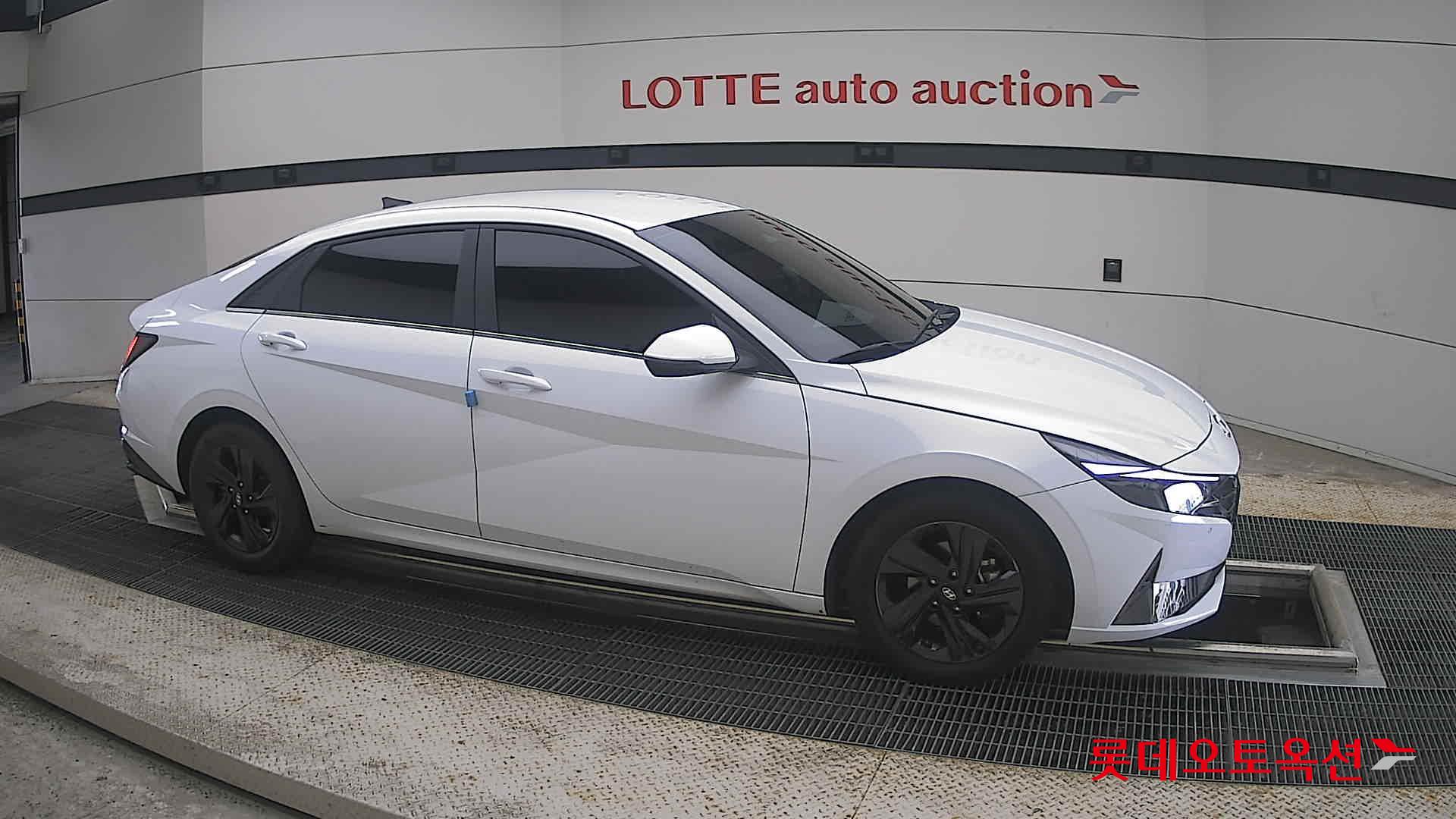2021 - hyundai avante