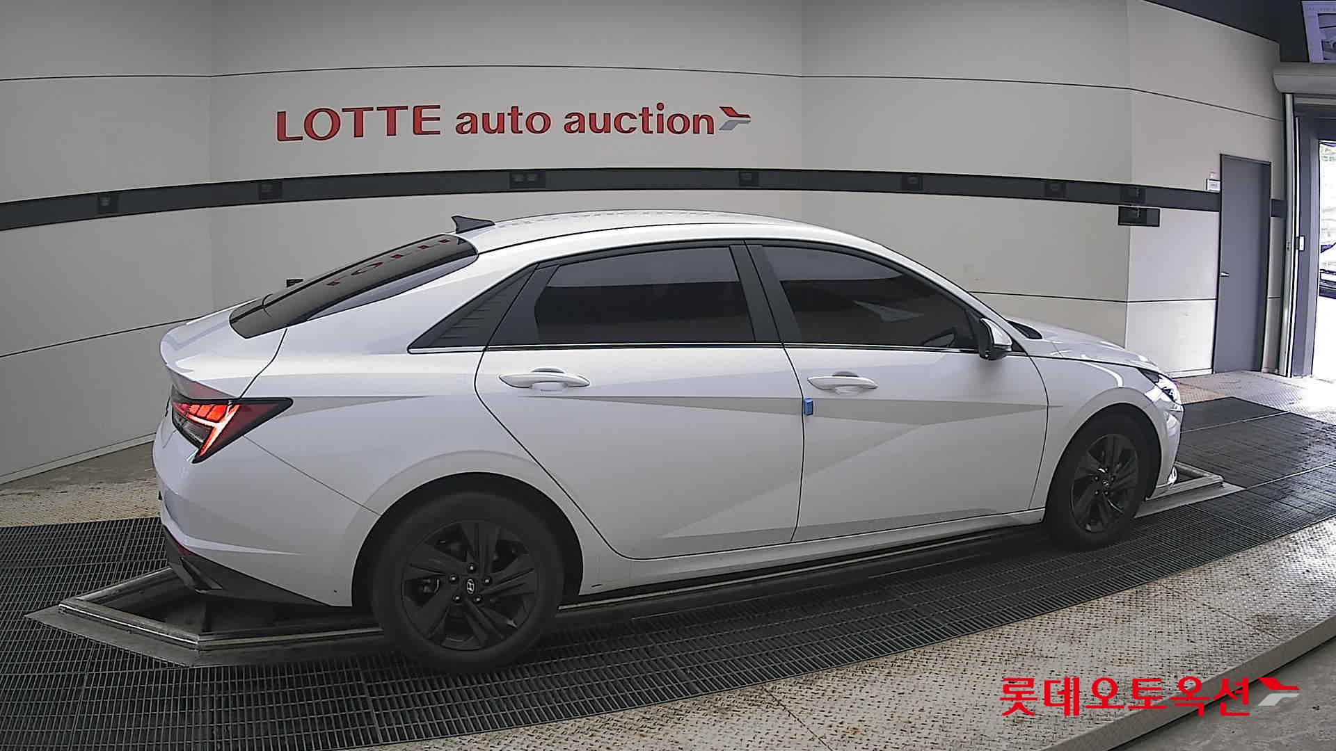 2021 - hyundai avante