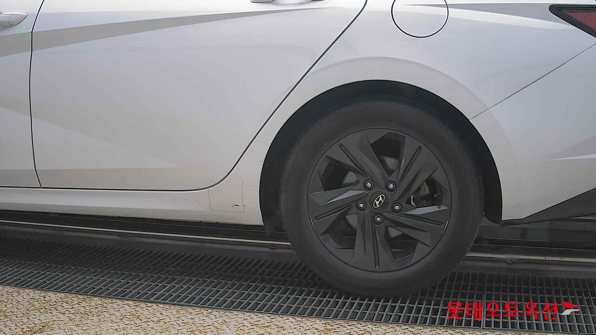 2021 - hyundai avante