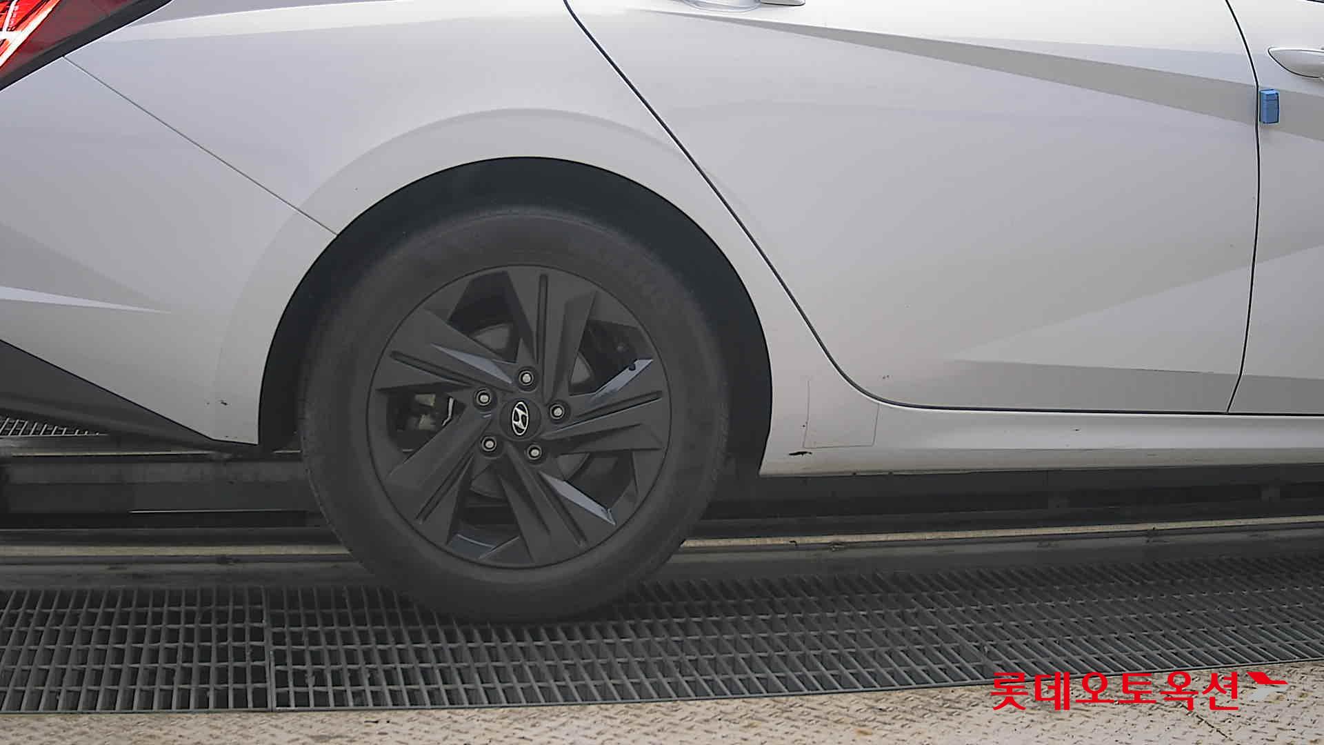 2021 - hyundai avante
