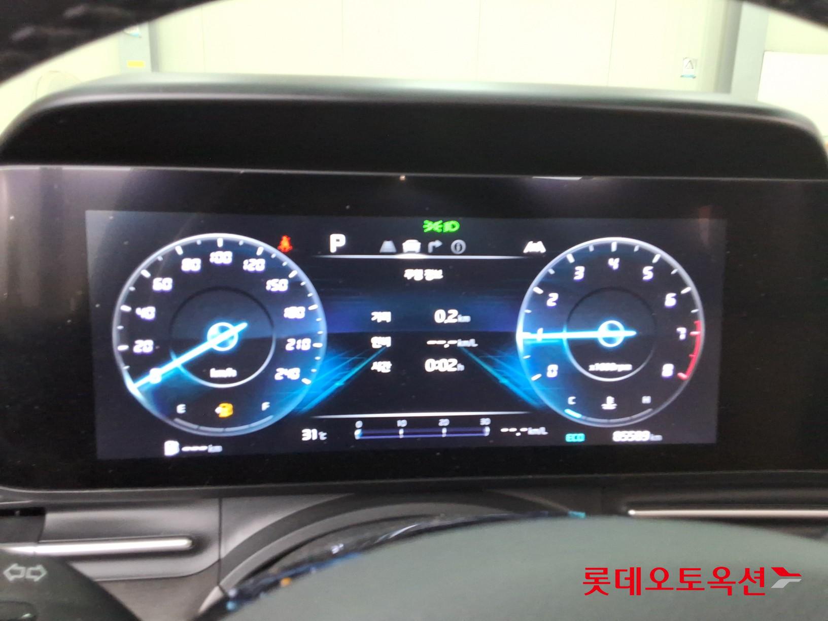 2023 - kia carnival