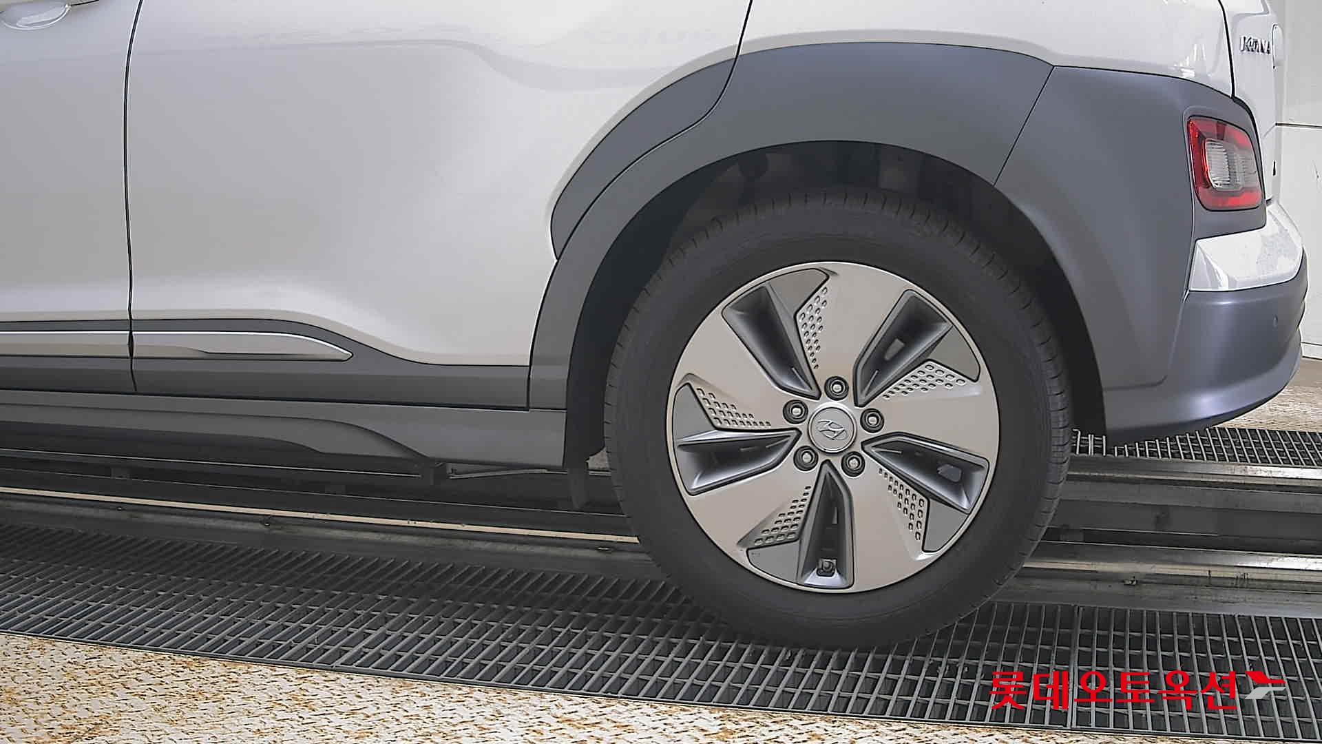 2020 - hyundai kona