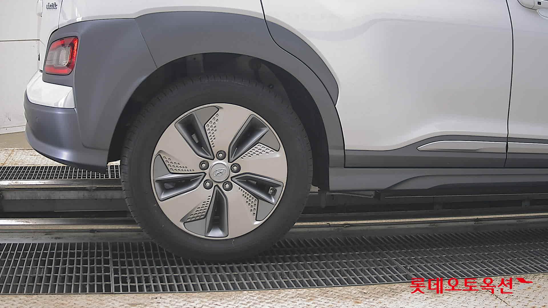 2020 - hyundai kona