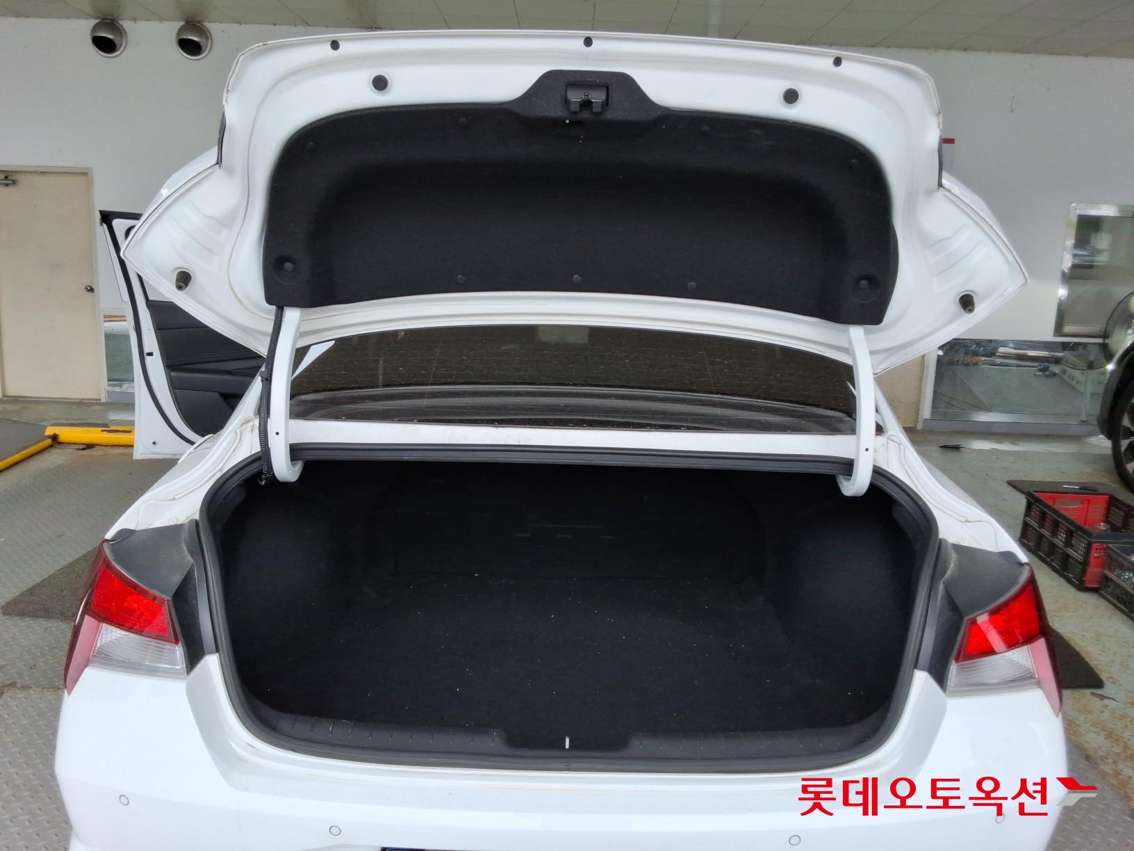 2023 - hyundai avante