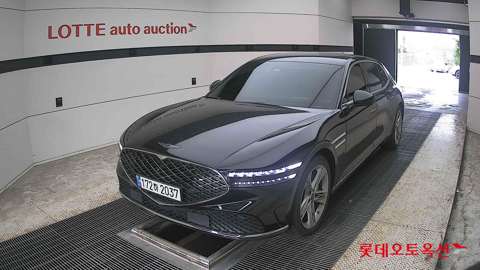 2022 - genesis g90
