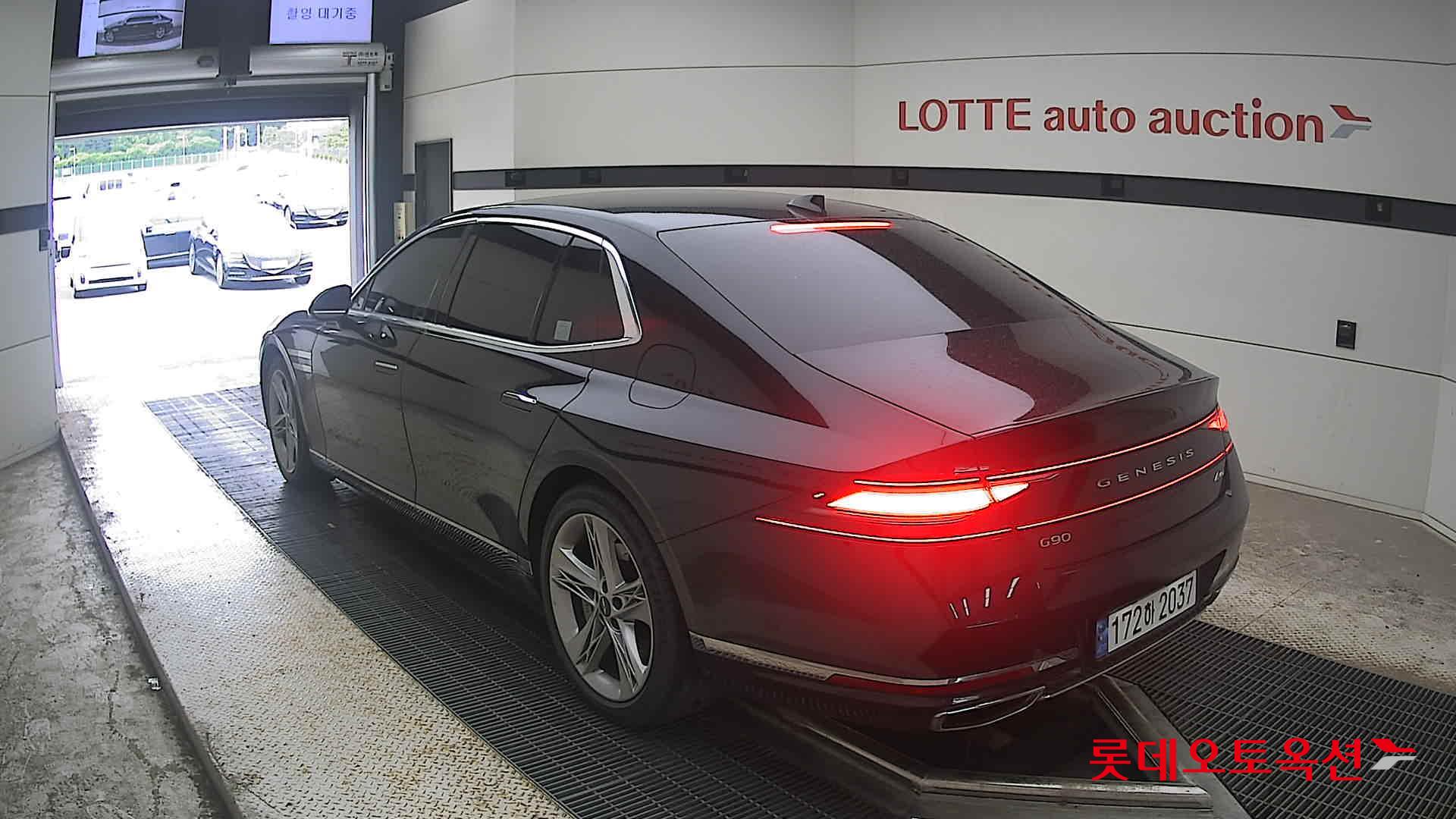 2022 - genesis g90