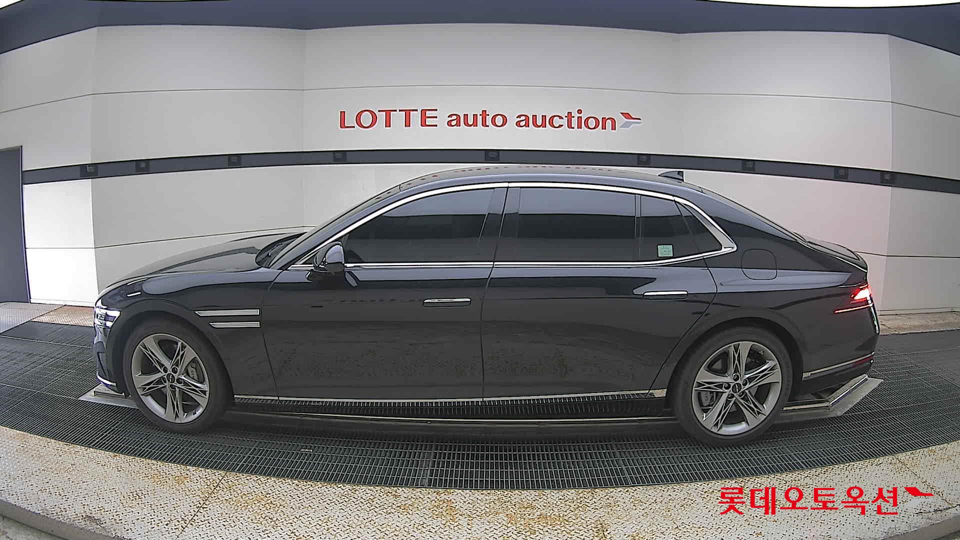 2022 - genesis g90