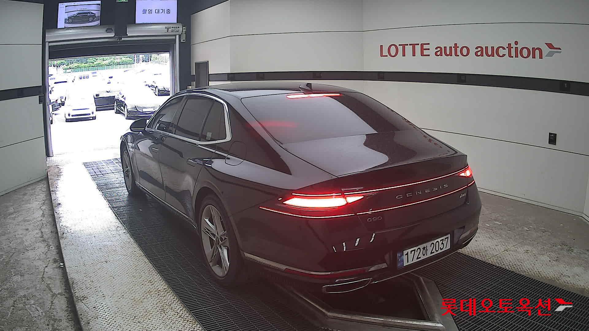 2022 - genesis g90