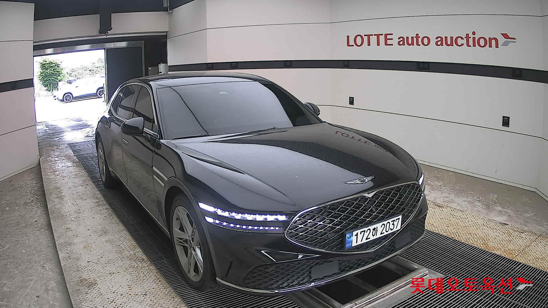 2022 - genesis g90