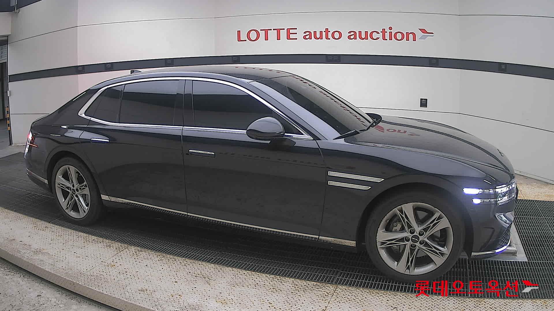 2022 - genesis g90