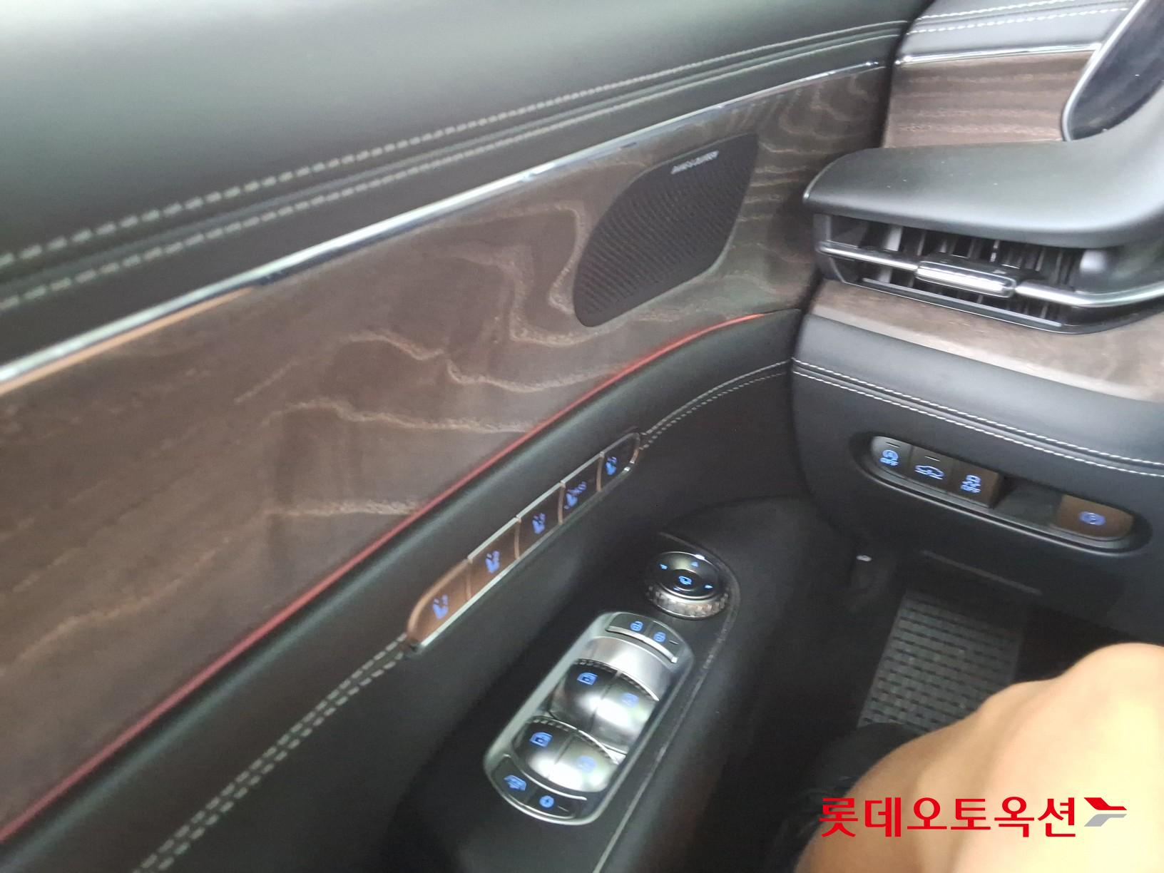 2022 - genesis g90