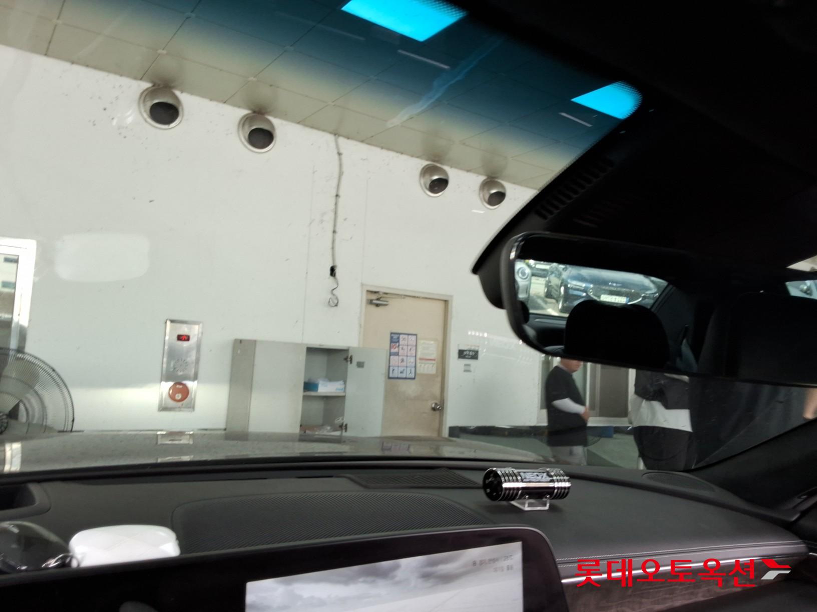 2022 - genesis g90